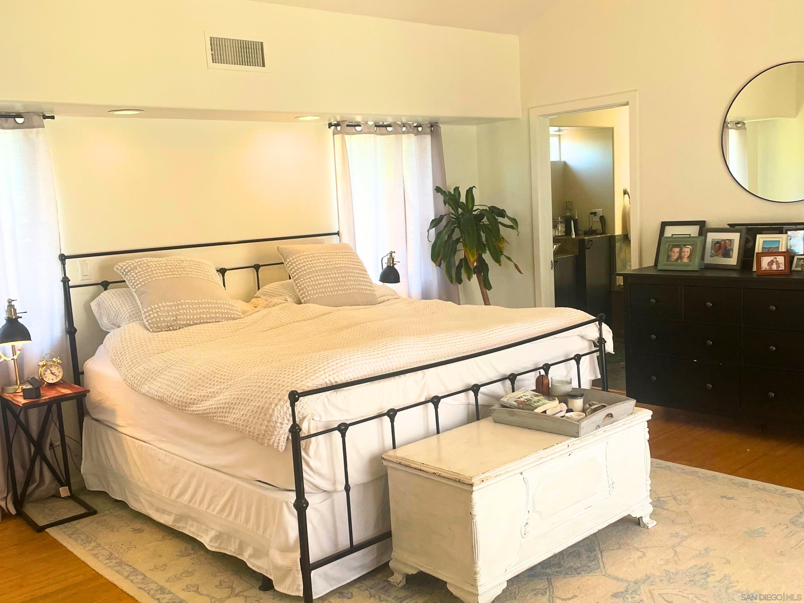 Detail Gallery Image 25 of 46 For 13546  Mango Dr, Del Mar,  CA 92014 - 5 Beds | 3 Baths