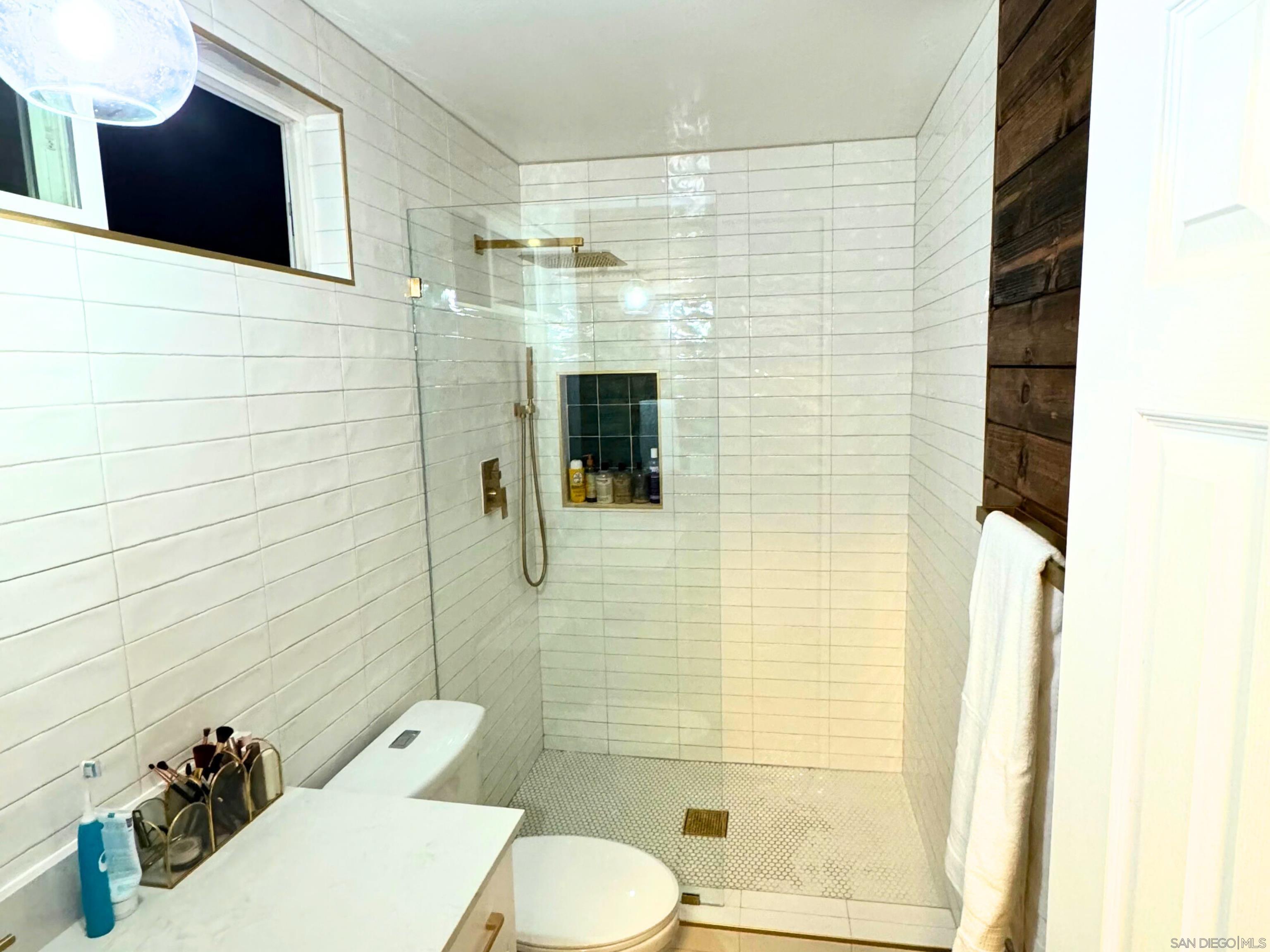 Detail Gallery Image 28 of 46 For 13546  Mango Dr, Del Mar,  CA 92014 - 5 Beds | 3 Baths