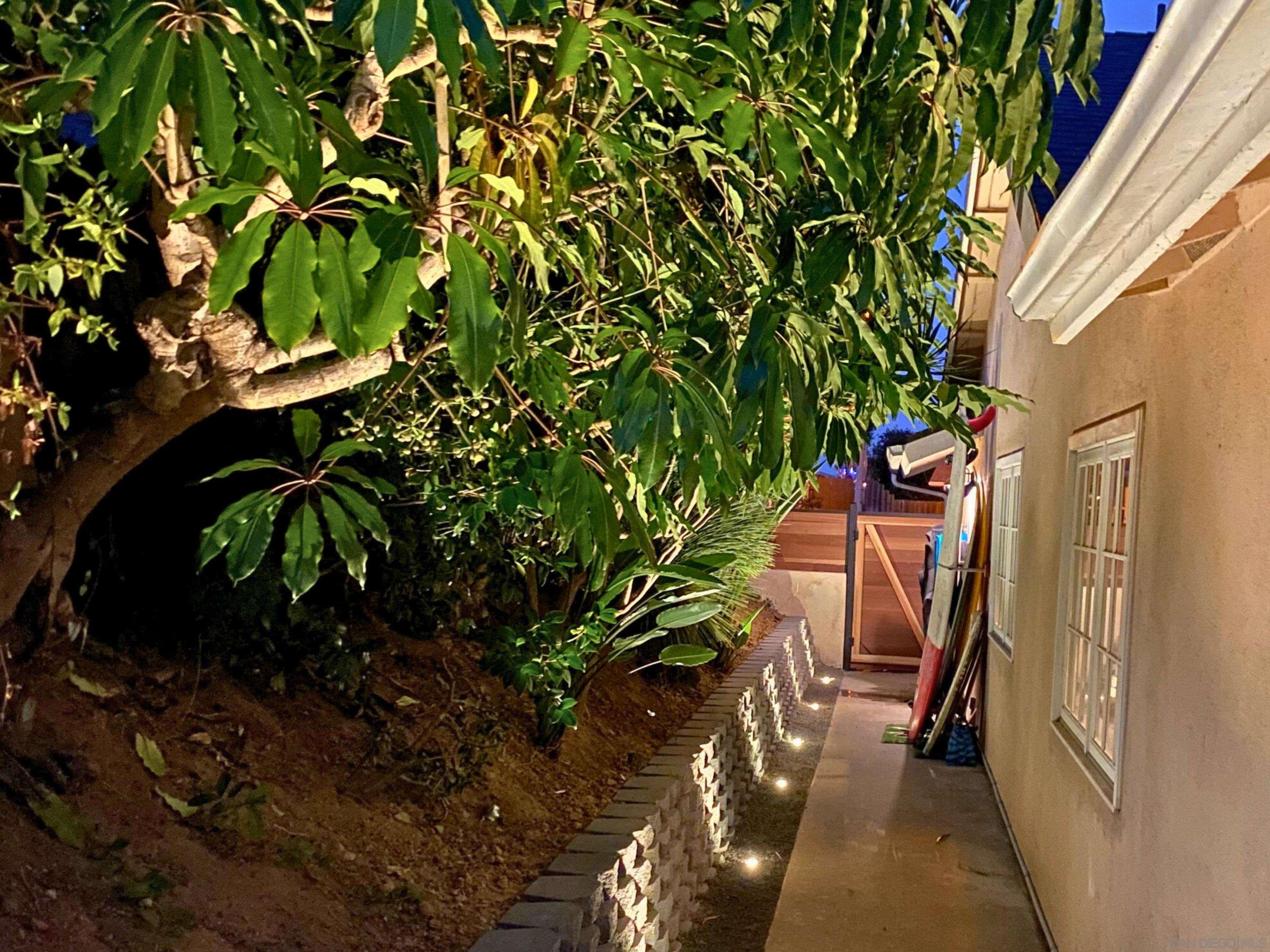 Detail Gallery Image 31 of 46 For 13546  Mango Dr, Del Mar,  CA 92014 - 5 Beds | 3 Baths