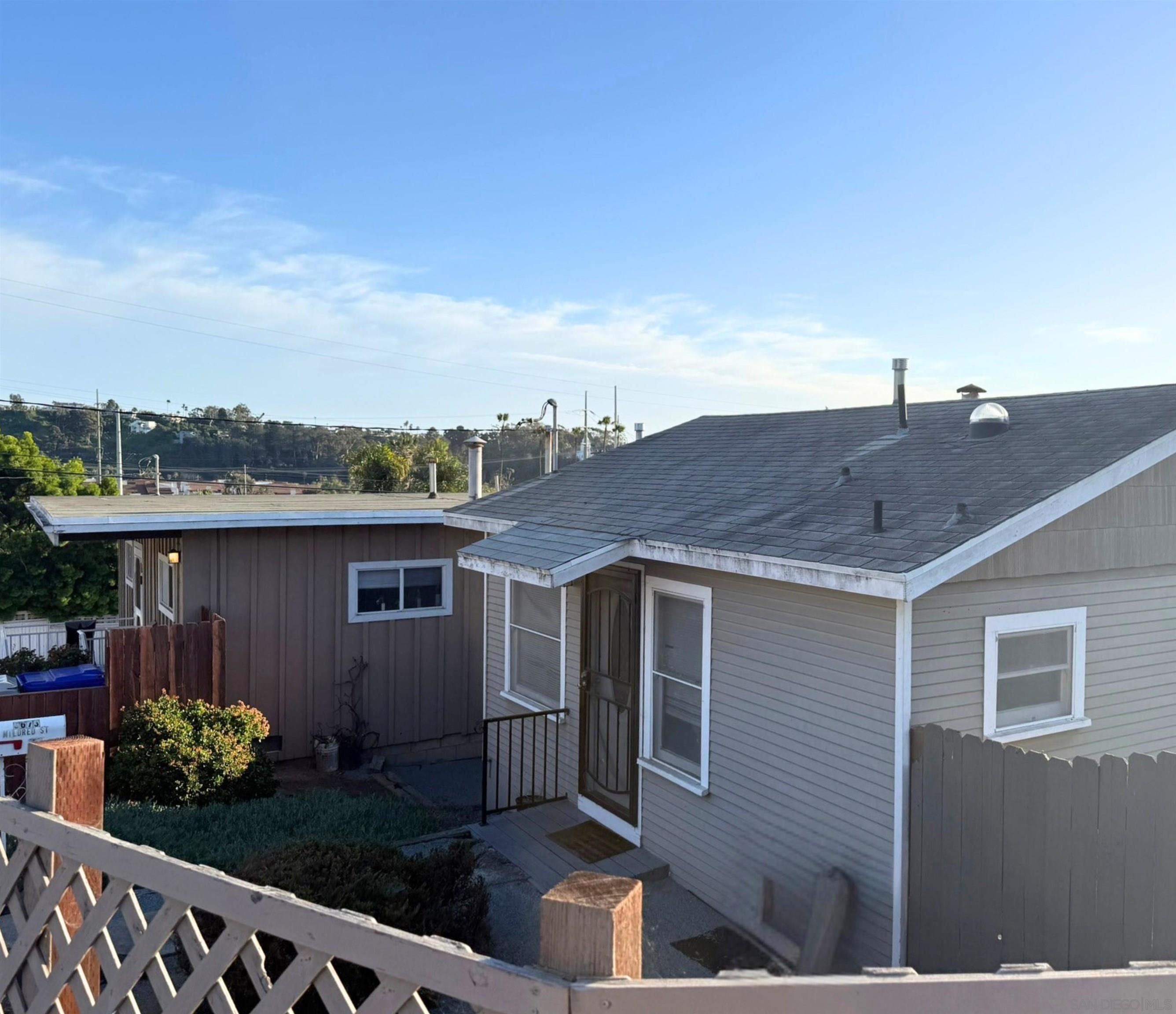 Front Image Thumbnail for SD260005566