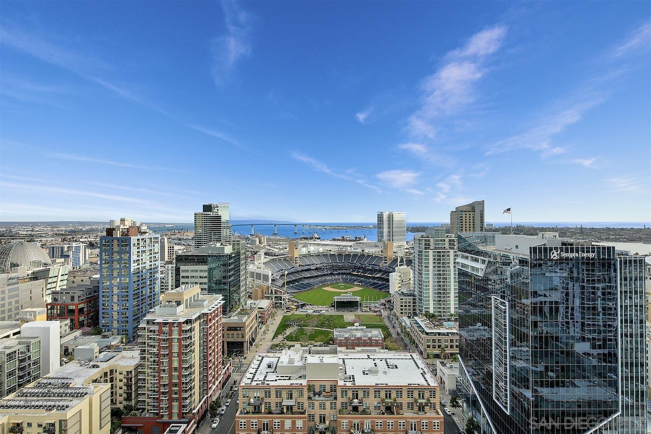 Detail Gallery Image 12 of 39 For 800  the Mark Ln  2803, San Diego,  CA 92101 - 3 Beds | 3 Baths