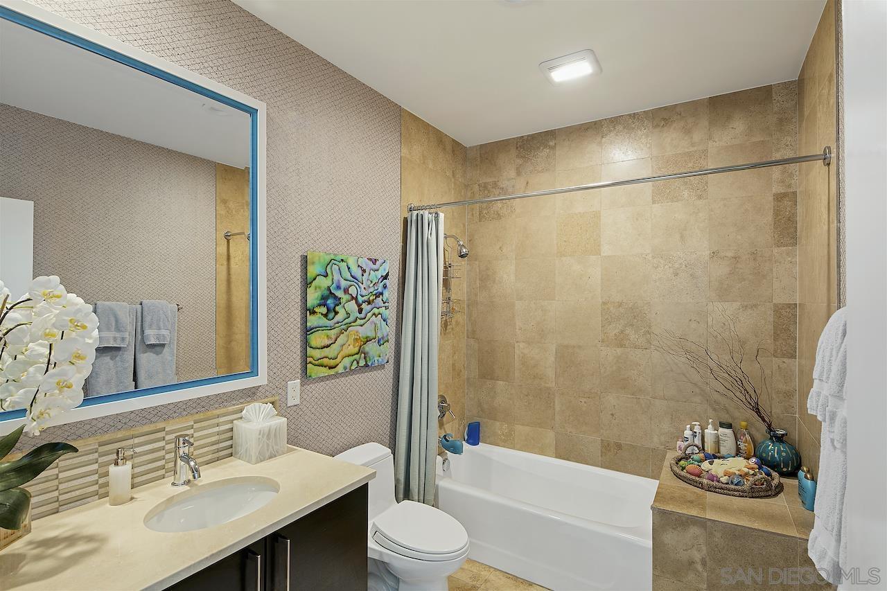 Detail Gallery Image 25 of 39 For 800  the Mark Ln  2803, San Diego,  CA 92101 - 3 Beds | 3 Baths