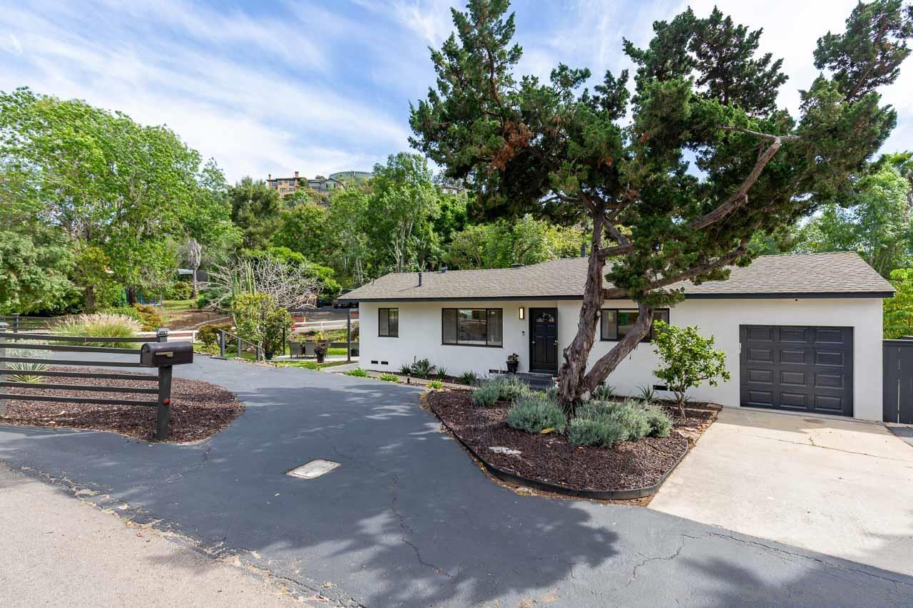 Detail Gallery Image 3 of 32 For 4550  Dickey Dr, La Mesa,  CA 91941 - 2 Beds | 1 Baths