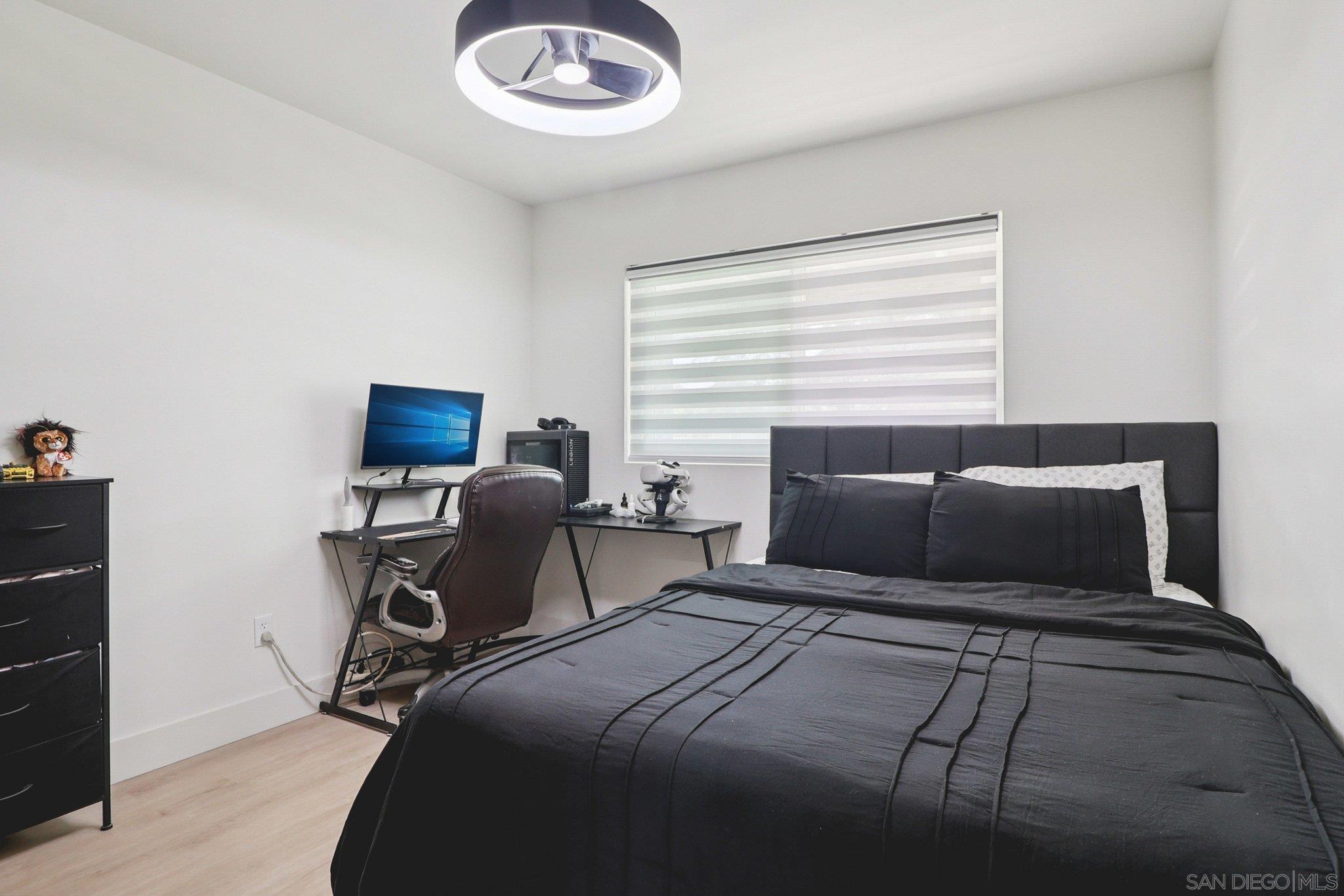 Detail Gallery Image 13 of 20 For 2016  Oak Hill Dr, Escondido,  CA 92027 - 3 Beds | 2 Baths