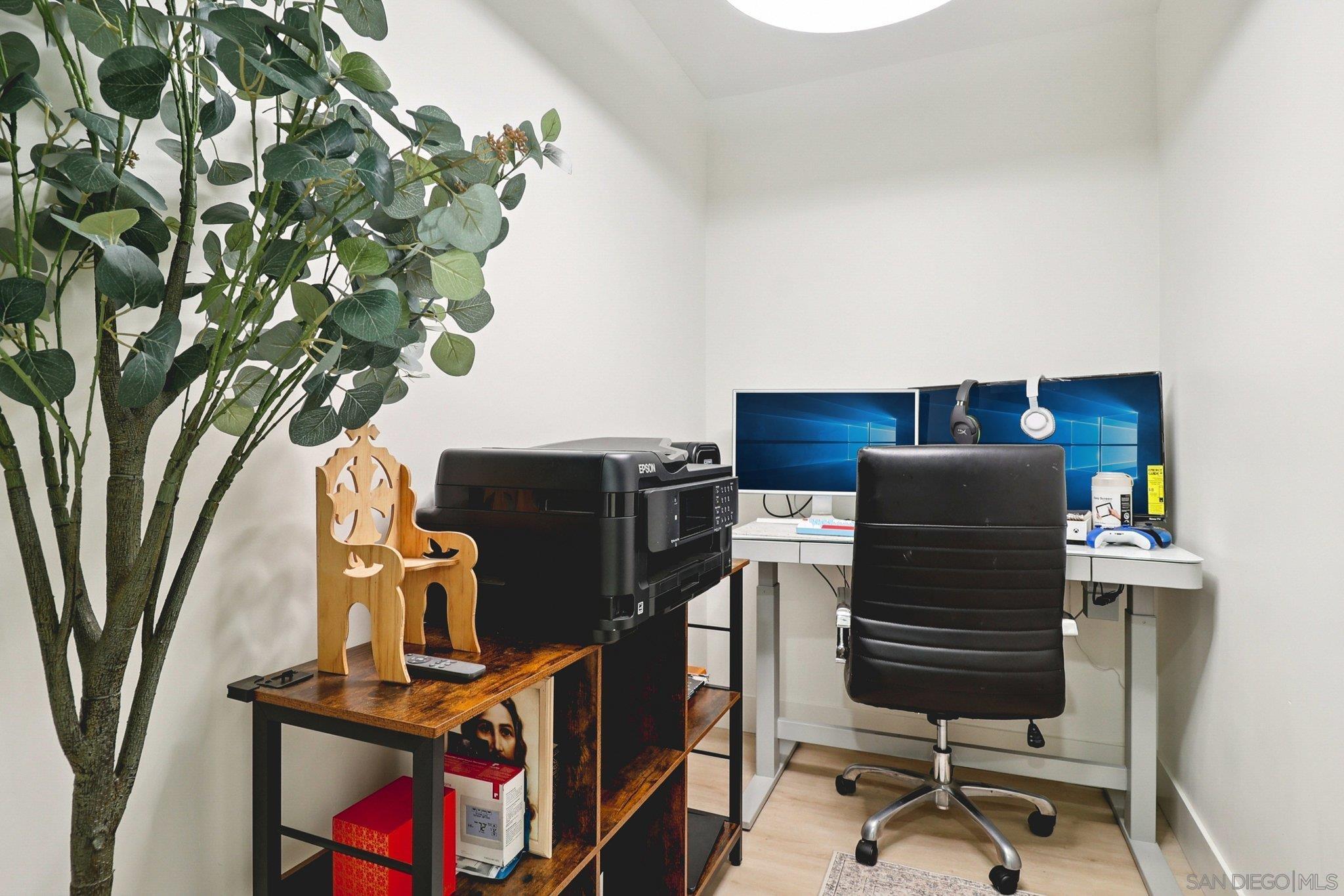 Detail Gallery Image 16 of 20 For 2016  Oak Hill Dr, Escondido,  CA 92027 - 3 Beds | 2 Baths