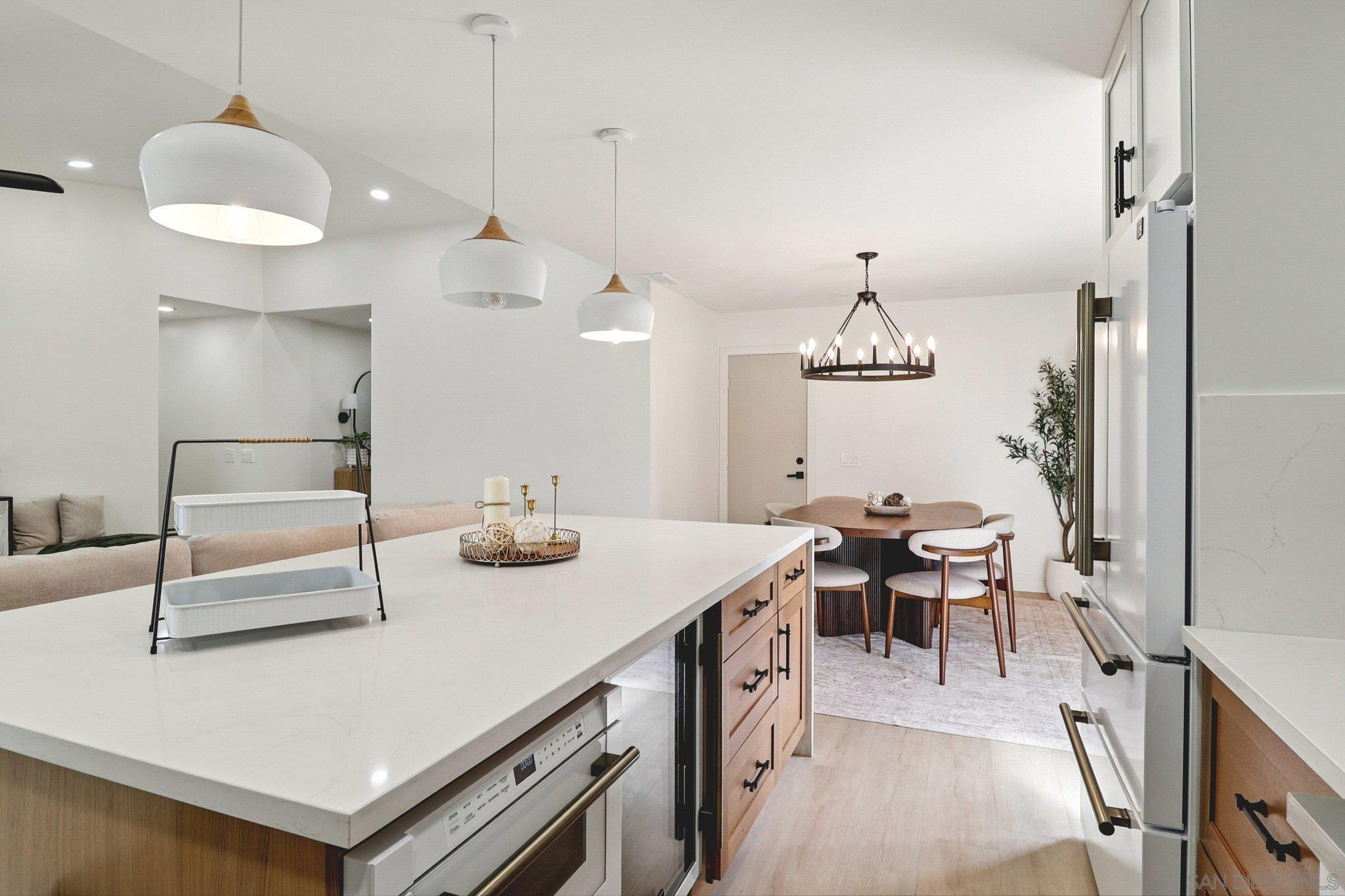 Detail Gallery Image 6 of 20 For 2016  Oak Hill Dr, Escondido,  CA 92027 - 3 Beds | 2 Baths