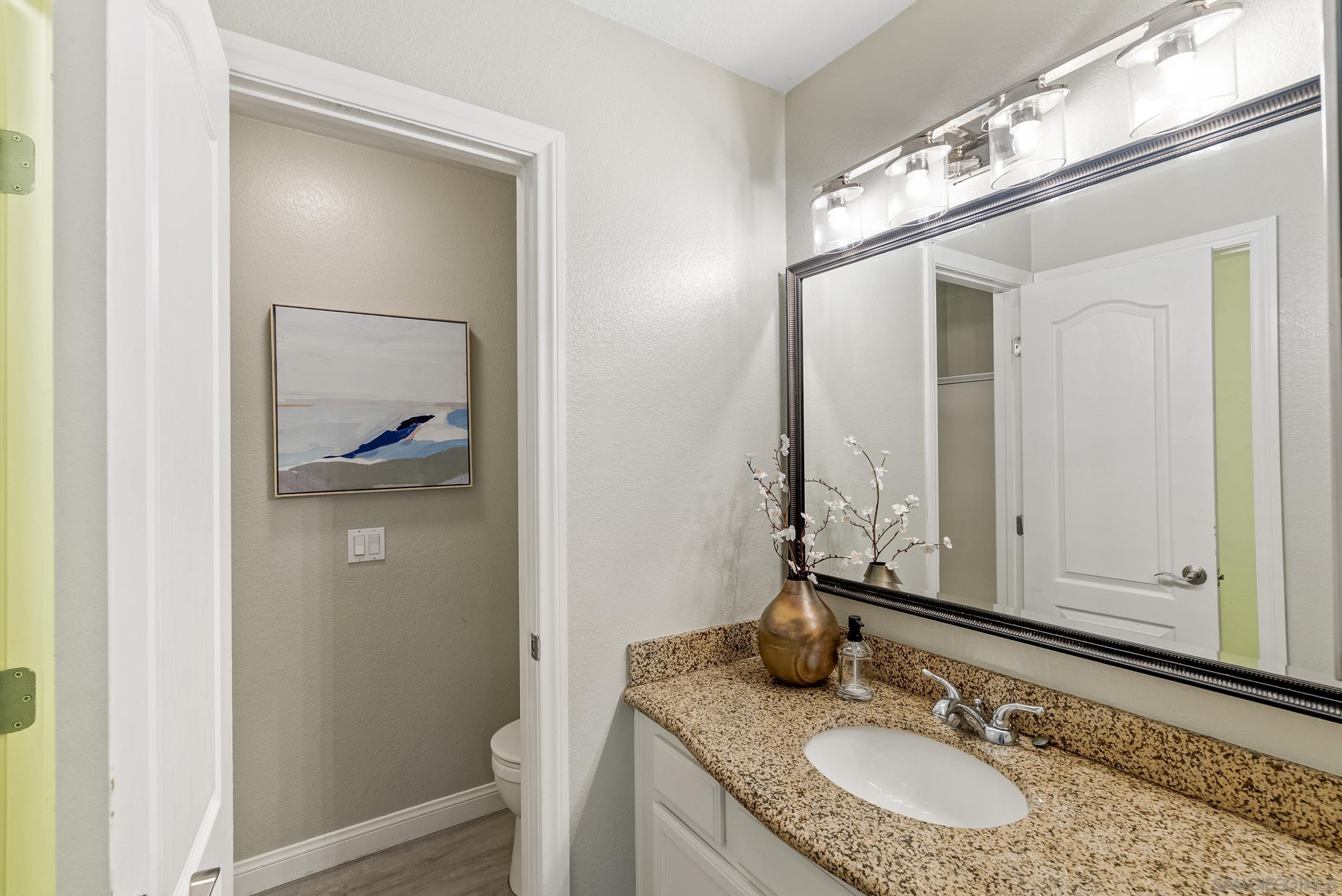 Detail Gallery Image 13 of 22 For 522  Calle Montecito  #114,  Oceanside,  CA 92057 - 2 Beds | 2 Baths
