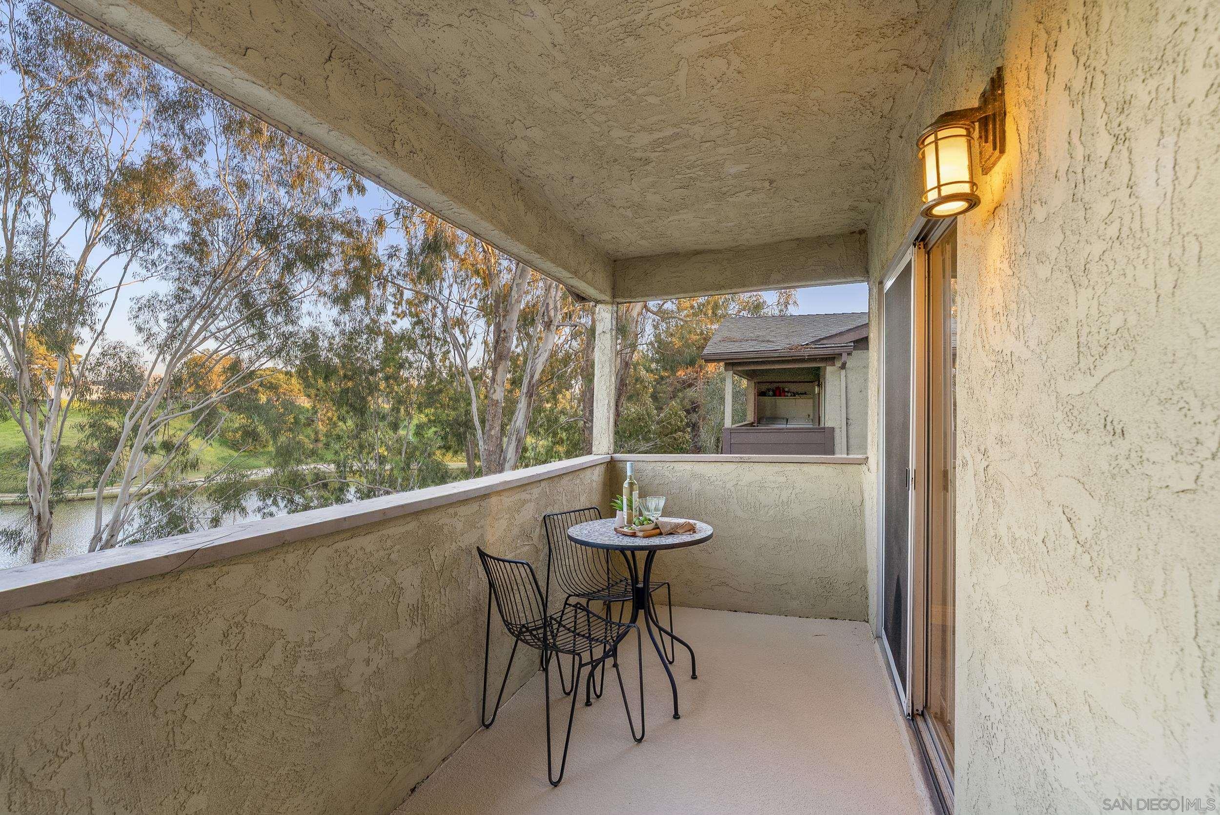 Detail Gallery Image 16 of 22 For 522  Calle Montecito  #114,  Oceanside,  CA 92057 - 2 Beds | 2 Baths