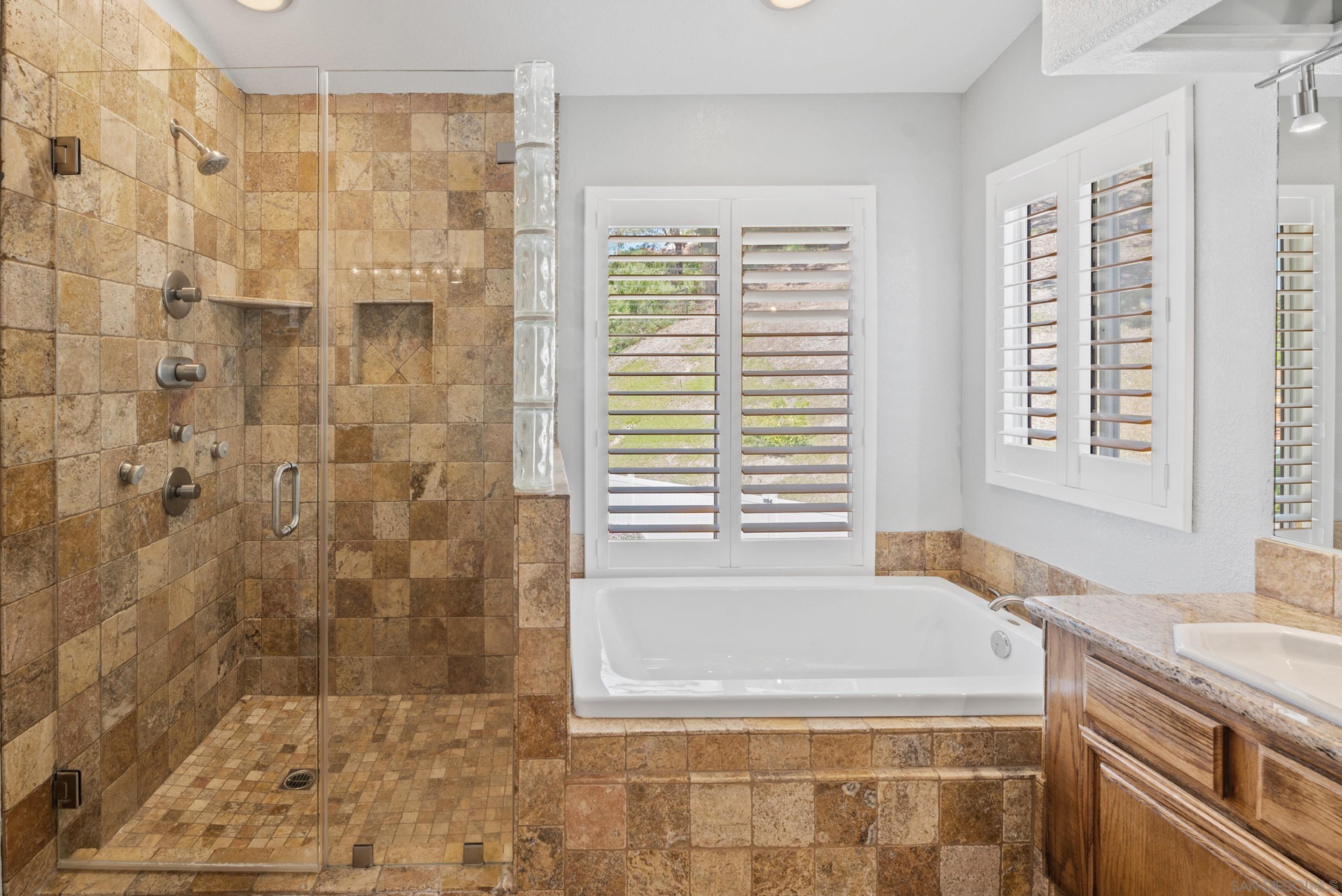 Detail Gallery Image 38 of 56 For 2622  Half Dome Pl, Carlsbad,  CA 92010 - 4 Beds | 3 Baths