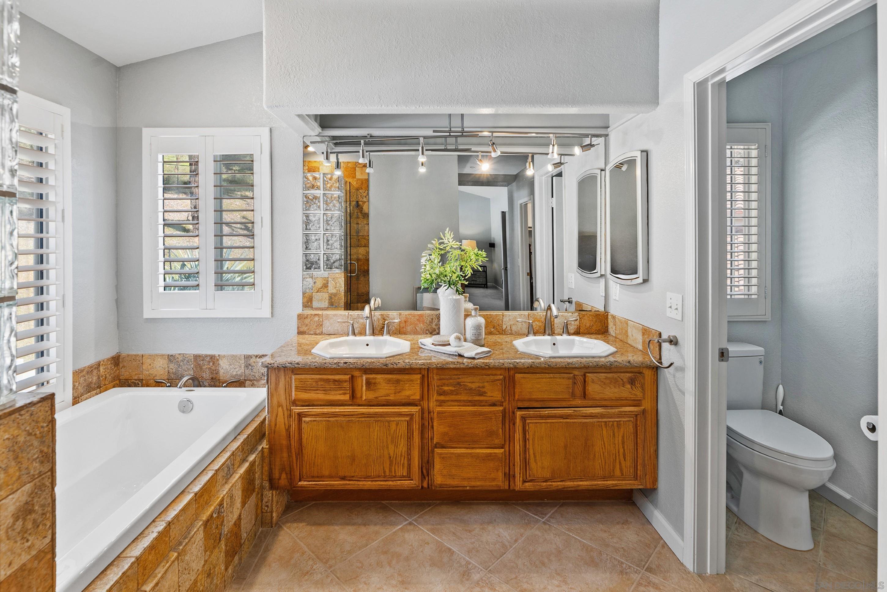 Detail Gallery Image 39 of 56 For 2622  Half Dome Pl, Carlsbad,  CA 92010 - 4 Beds | 3 Baths