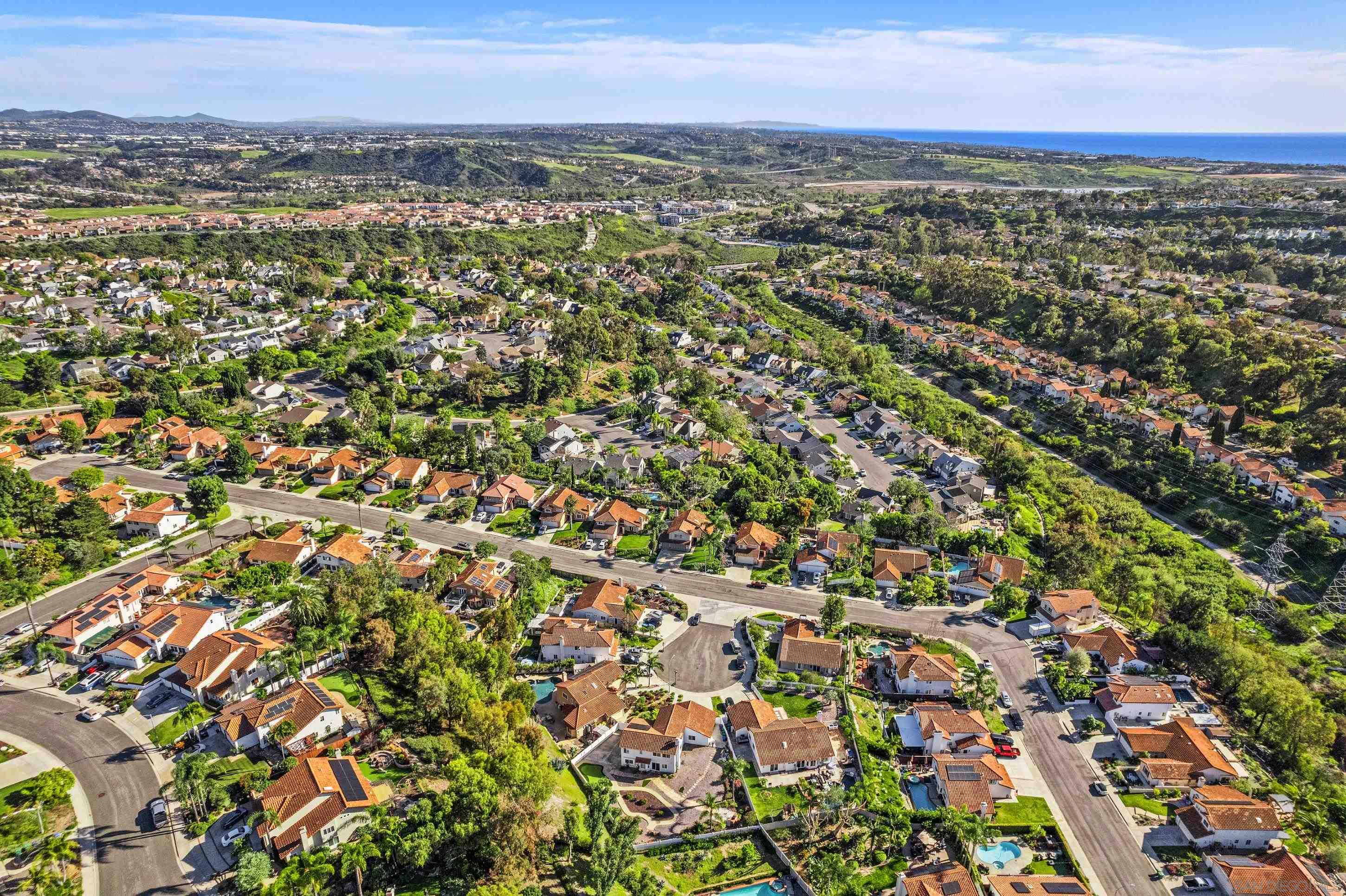 Detail Gallery Image 10 of 56 For 2622  Half Dome Pl, Carlsbad,  CA 92010 - 4 Beds | 3 Baths