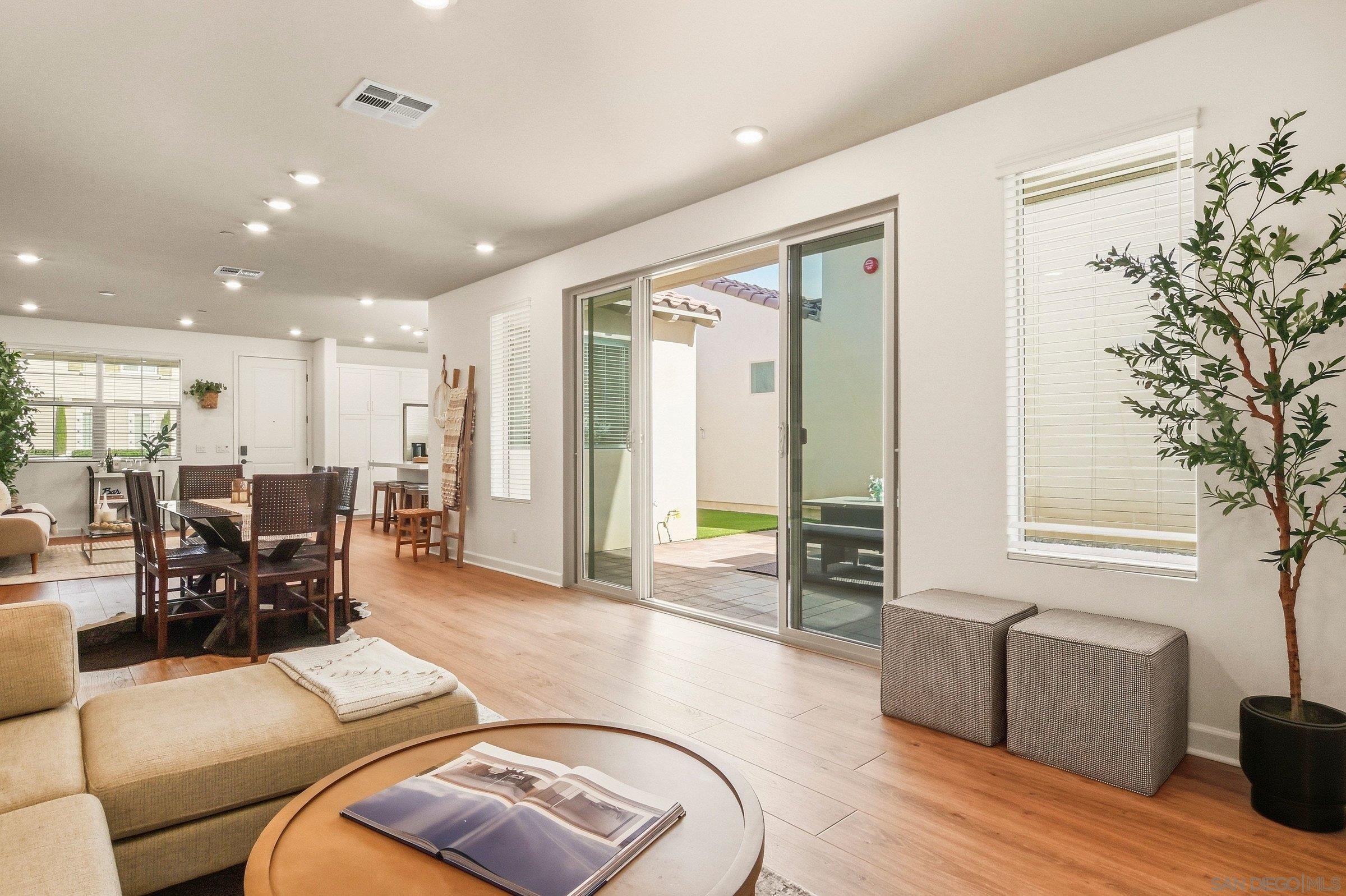 Detail Gallery Image 21 of 66 For 1512  Donze Ave, Chula Vista,  CA 91913 - 4 Beds | 3 Baths