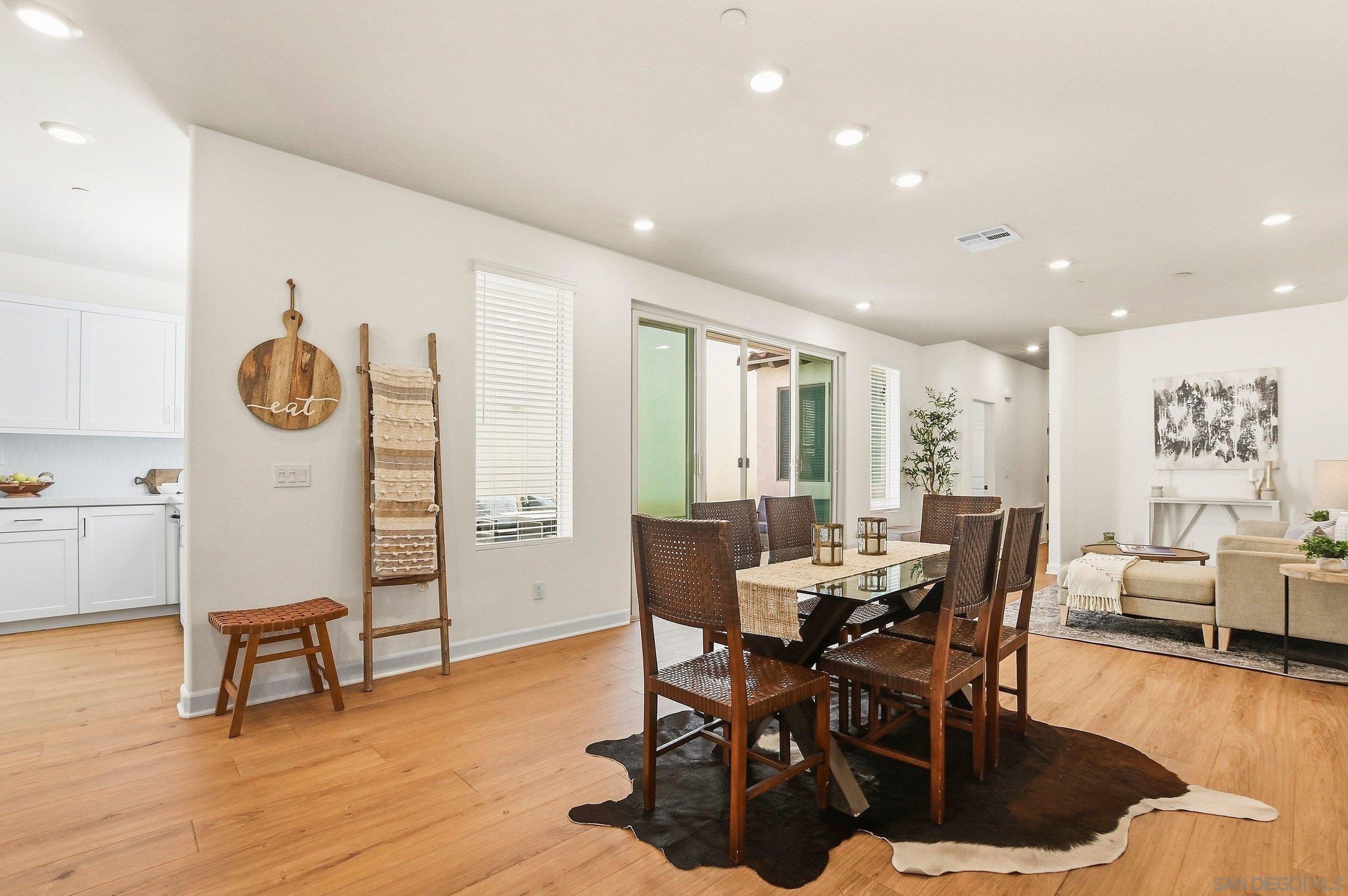 Detail Gallery Image 8 of 66 For 1512  Donze Ave, Chula Vista,  CA 91913 - 4 Beds | 3 Baths