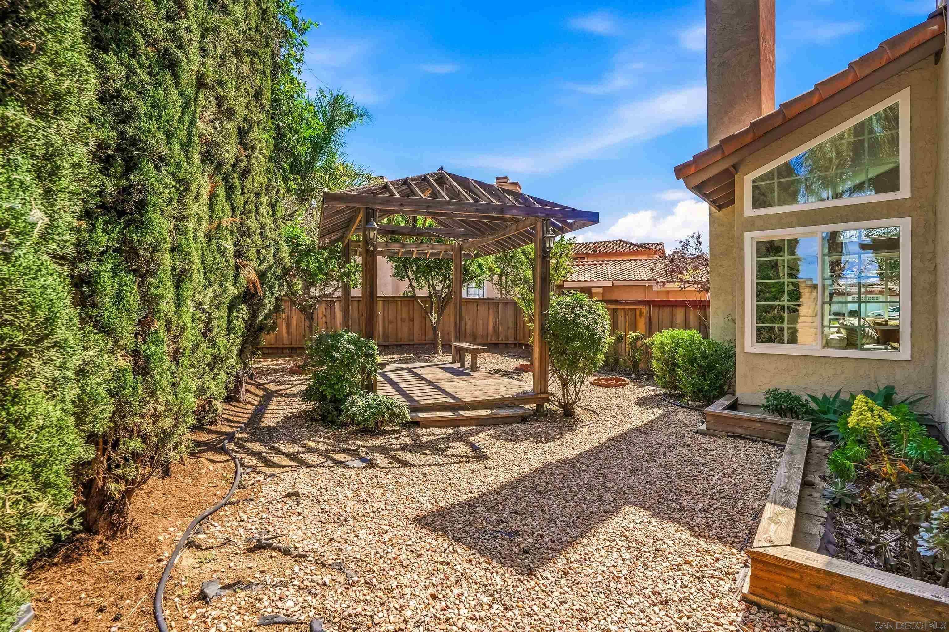 Detail Gallery Image 32 of 34 For 10684  Stanwell Pl, San Diego,  CA 92126 - 4 Beds | 2/1 Baths