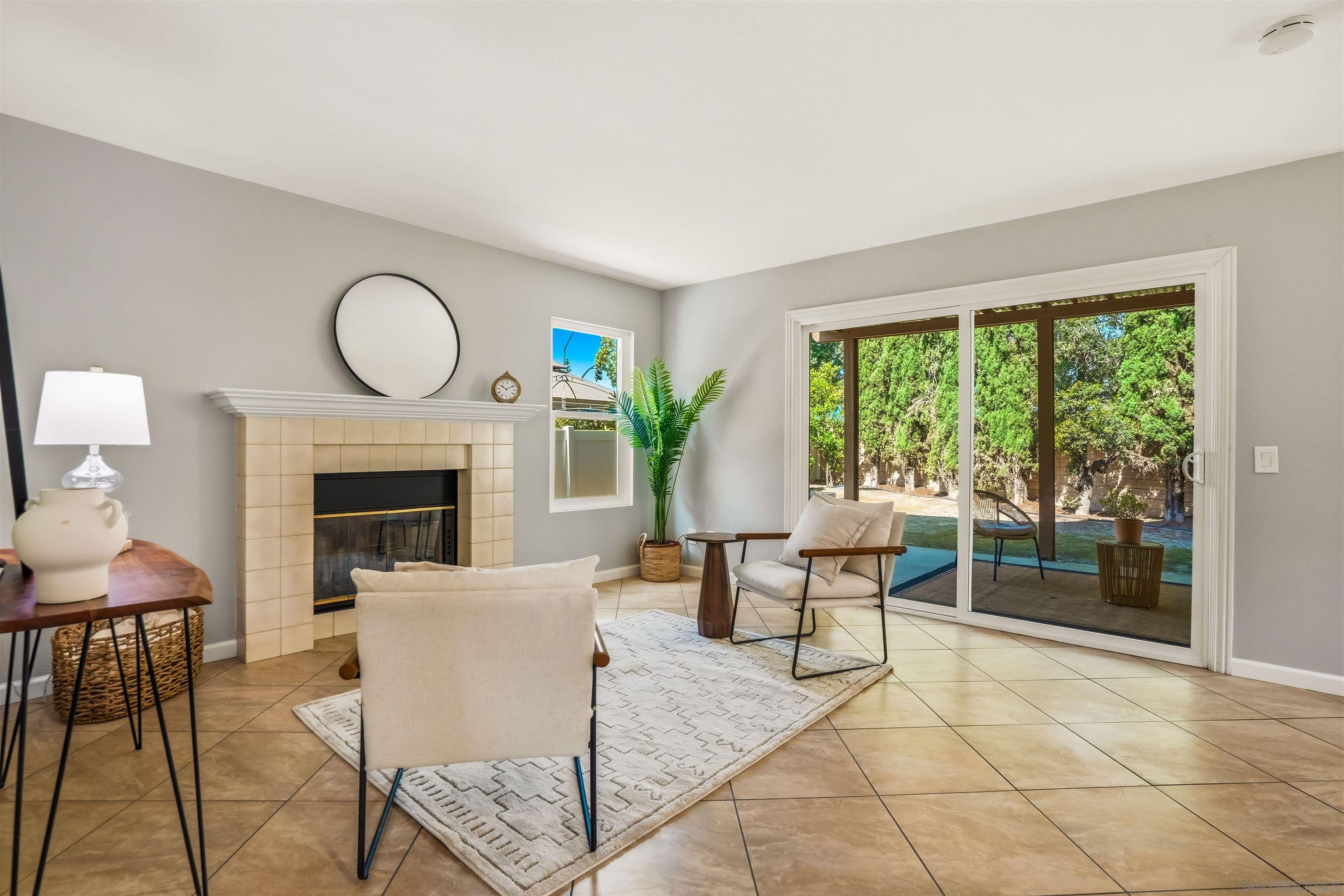 Detail Gallery Image 10 of 34 For 10684  Stanwell Pl, San Diego,  CA 92126 - 4 Beds | 2/1 Baths