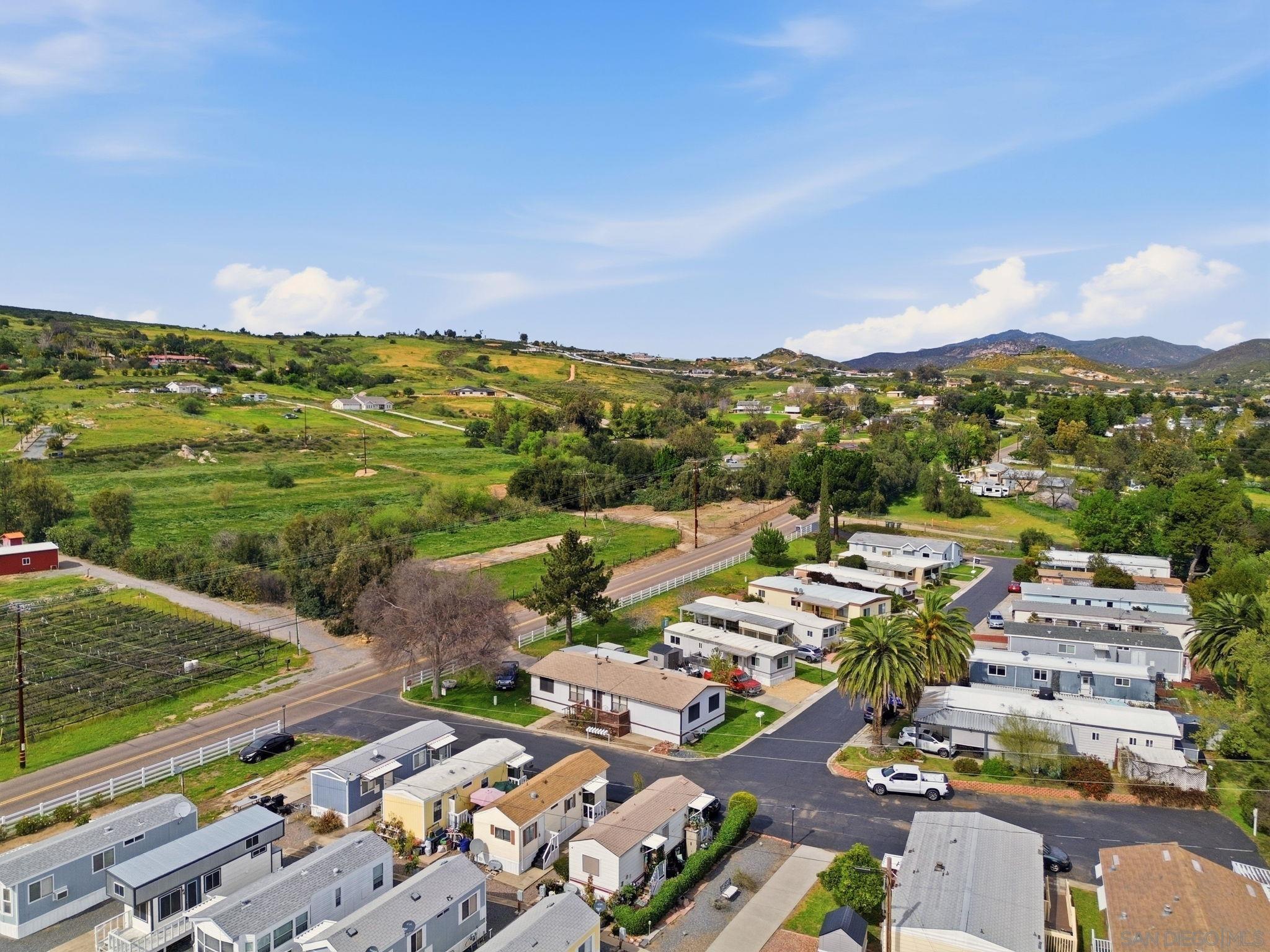 Detail Gallery Image 2 of 24 For 2030  Black Canyon Rd  Spc 12,  Ramona,  CA 92065 - 1 Beds | 1 Baths