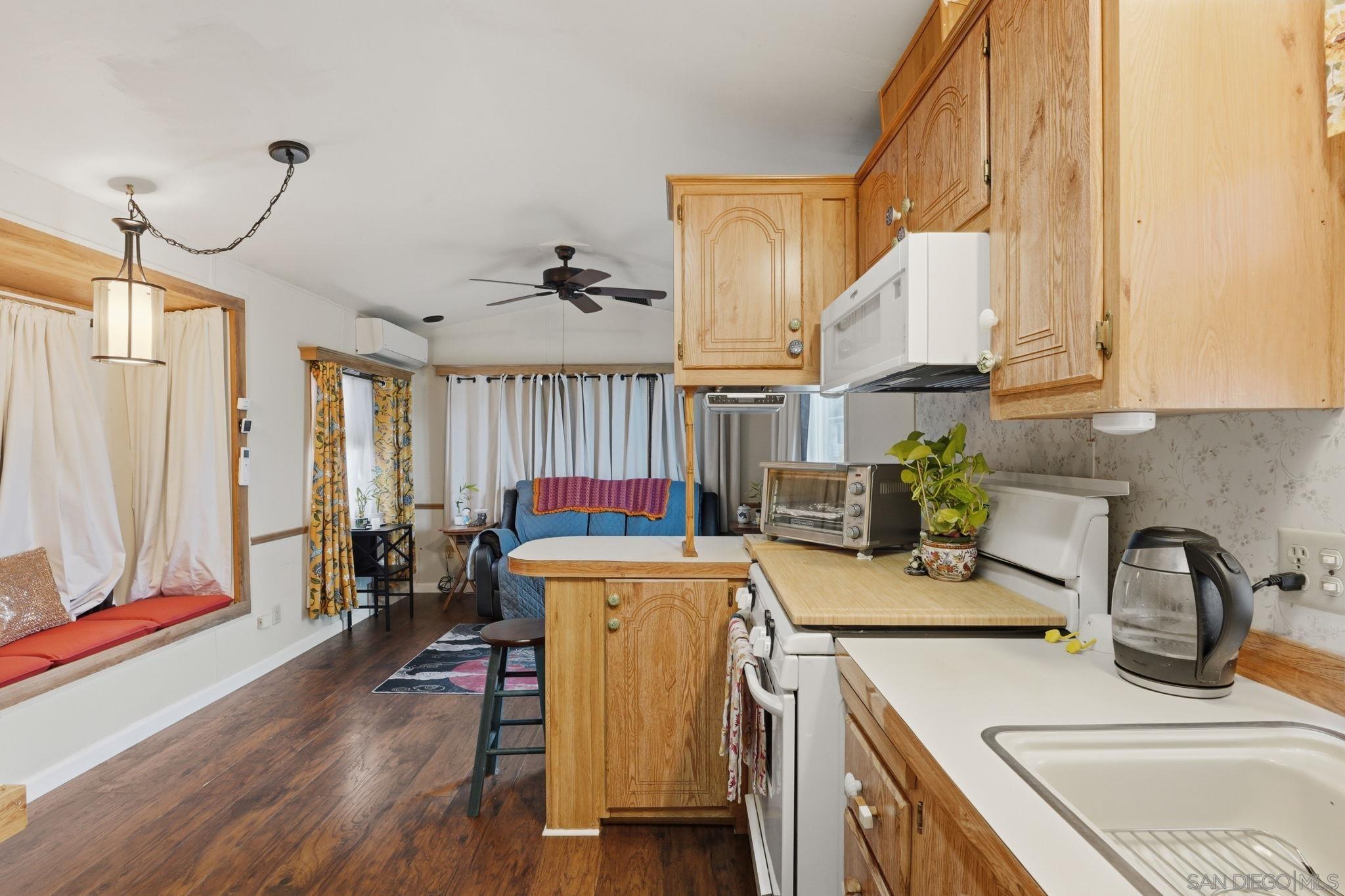 Detail Gallery Image 14 of 24 For 2030  Black Canyon Rd  Spc 12,  Ramona,  CA 92065 - 1 Beds | 1 Baths