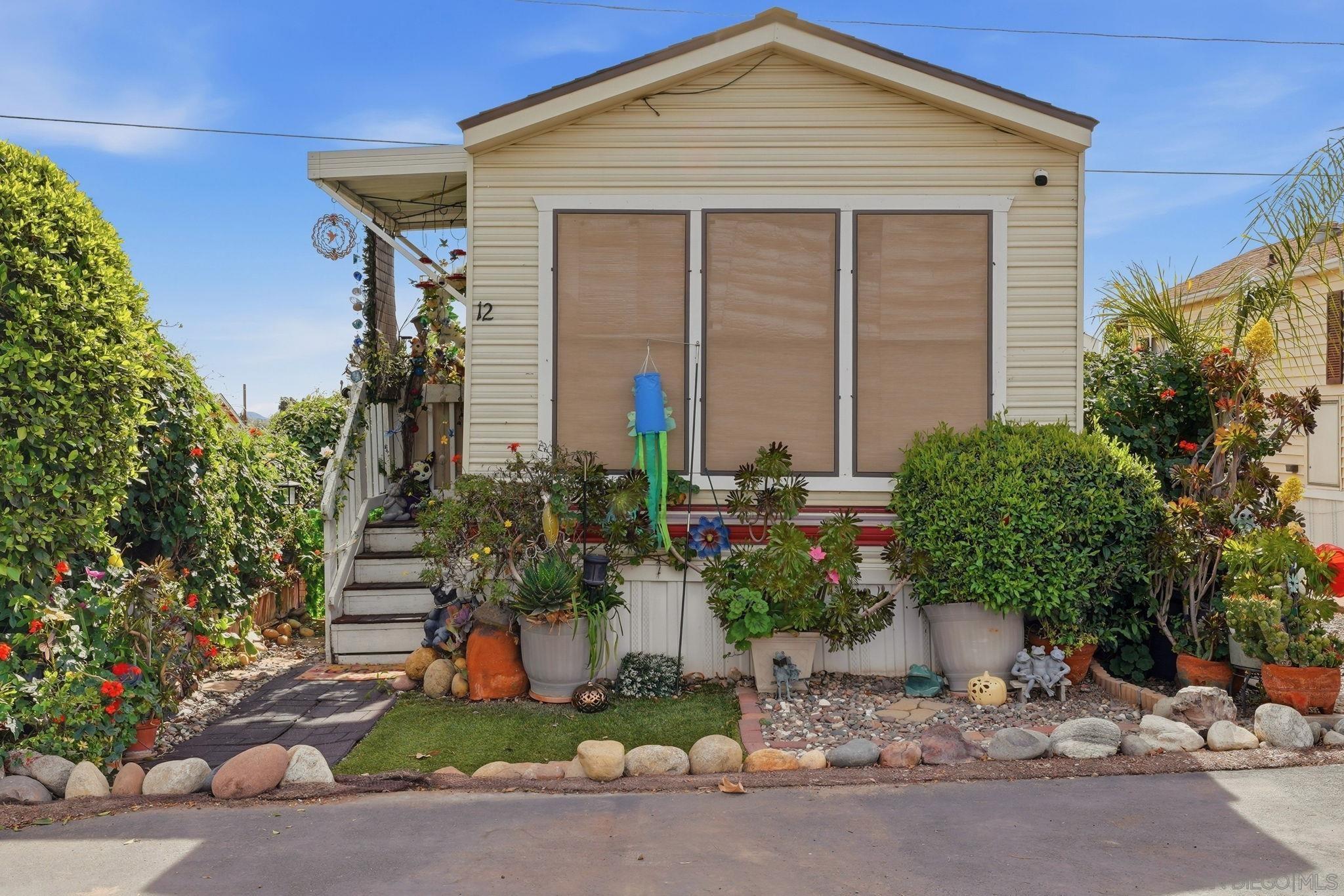 Detail Gallery Image 10 of 24 For 2030  Black Canyon Rd  Spc 12,  Ramona,  CA 92065 - 1 Beds | 1 Baths