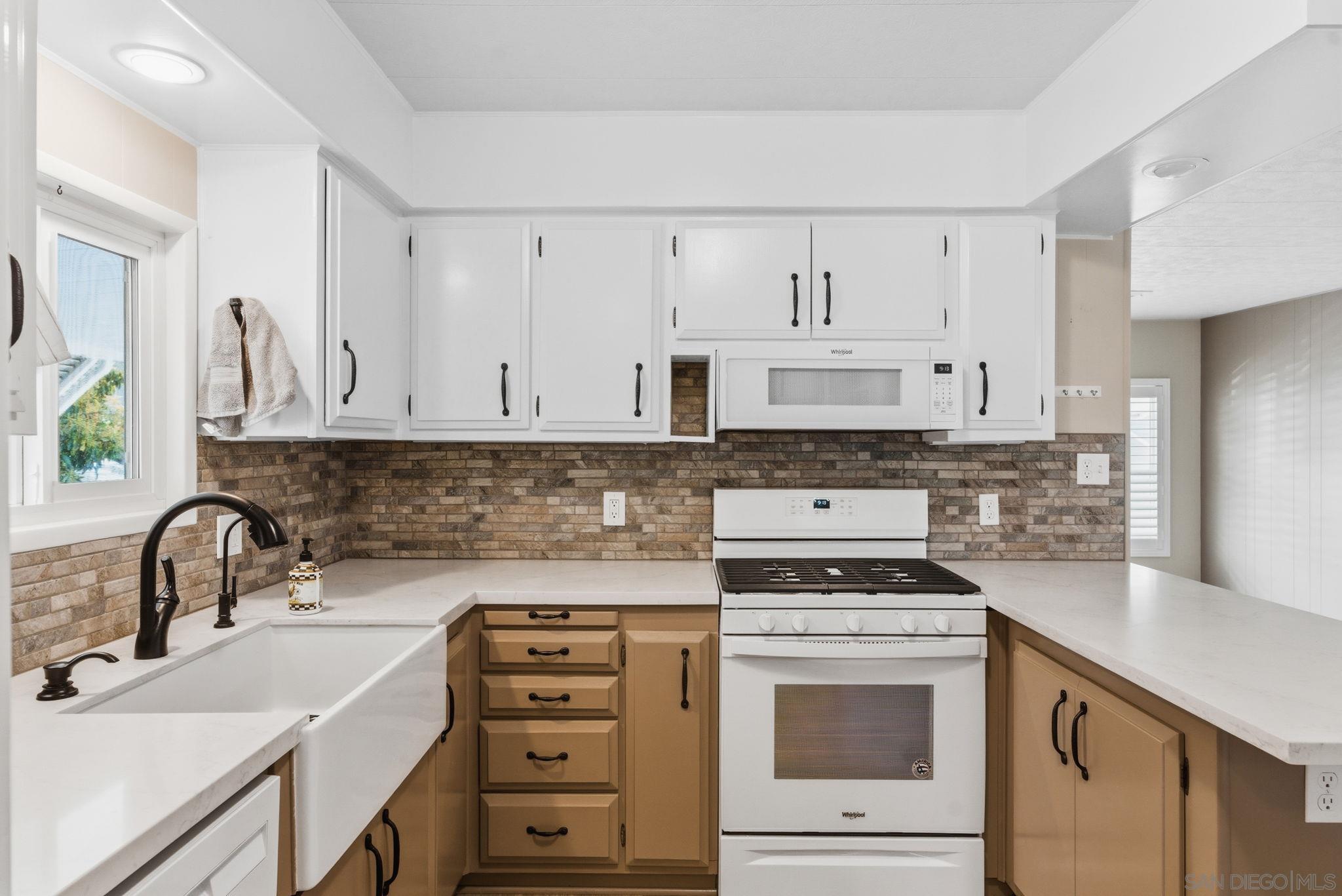 Detail Gallery Image 3 of 25 For 521  Orange Ave  34, Chula Vista,  CA 91911 - 2 Beds | 2 Baths