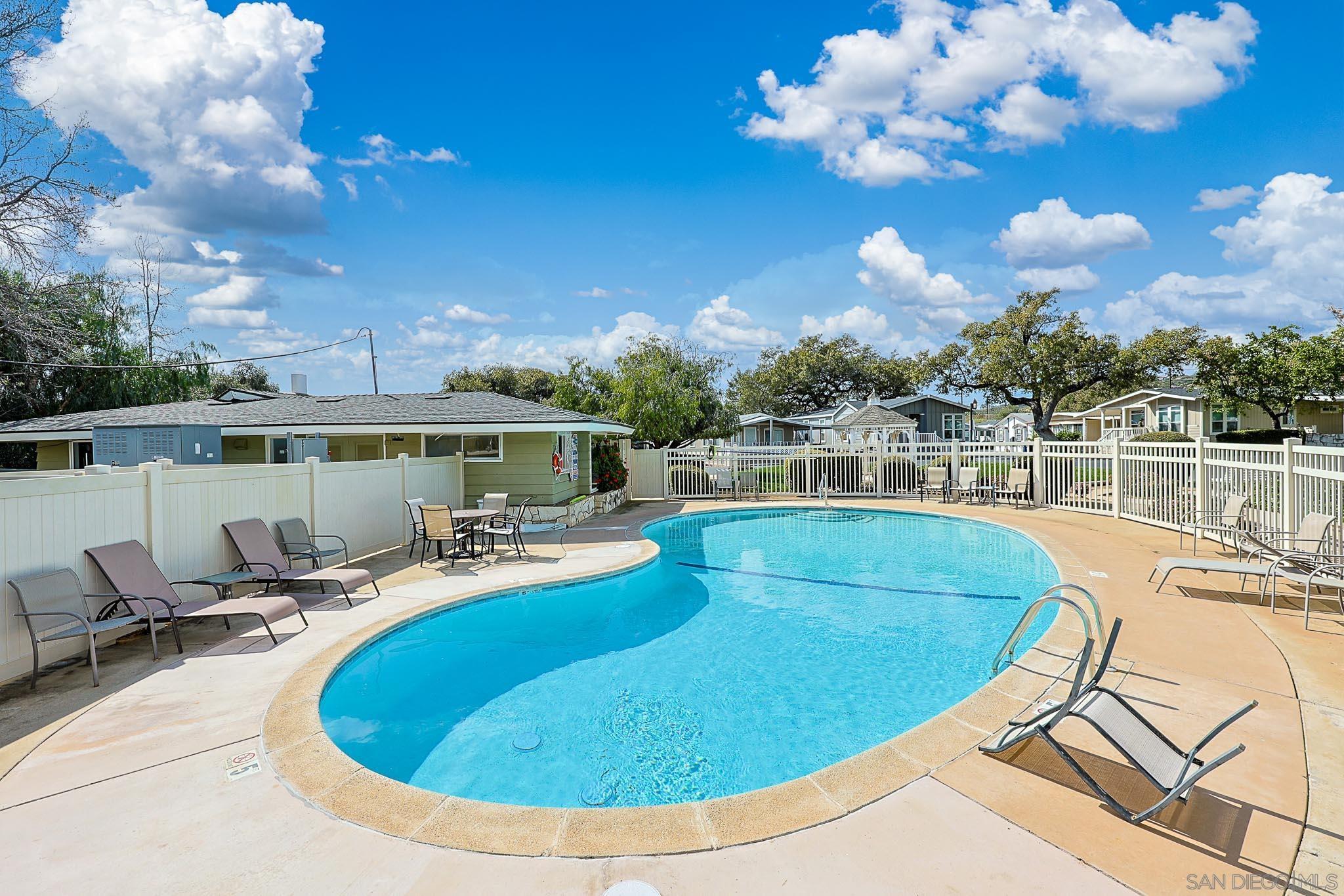 Detail Gallery Image 23 of 43 For 3505  Alpine Blvd  #SPC 11,  Alpine,  CA 91901 - 3 Beds | 2 Baths