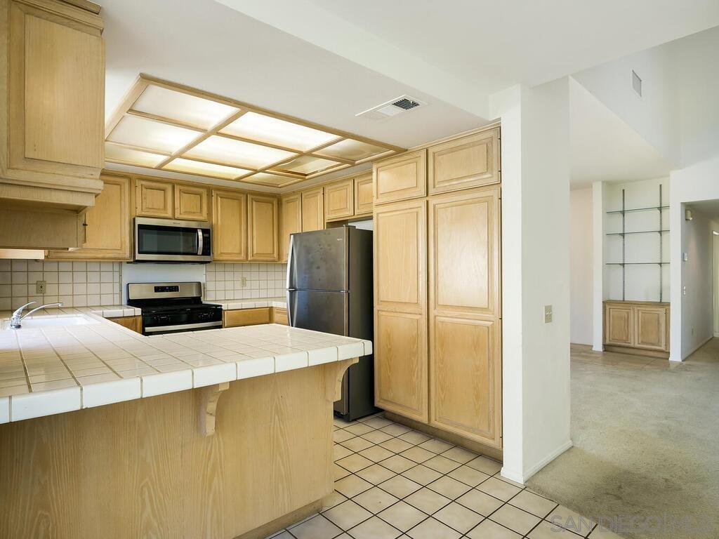 Detail Gallery Image 16 of 31 For 58  Aruba Bend, Coronado,  CA 92118 - 3 Beds | 2 Baths