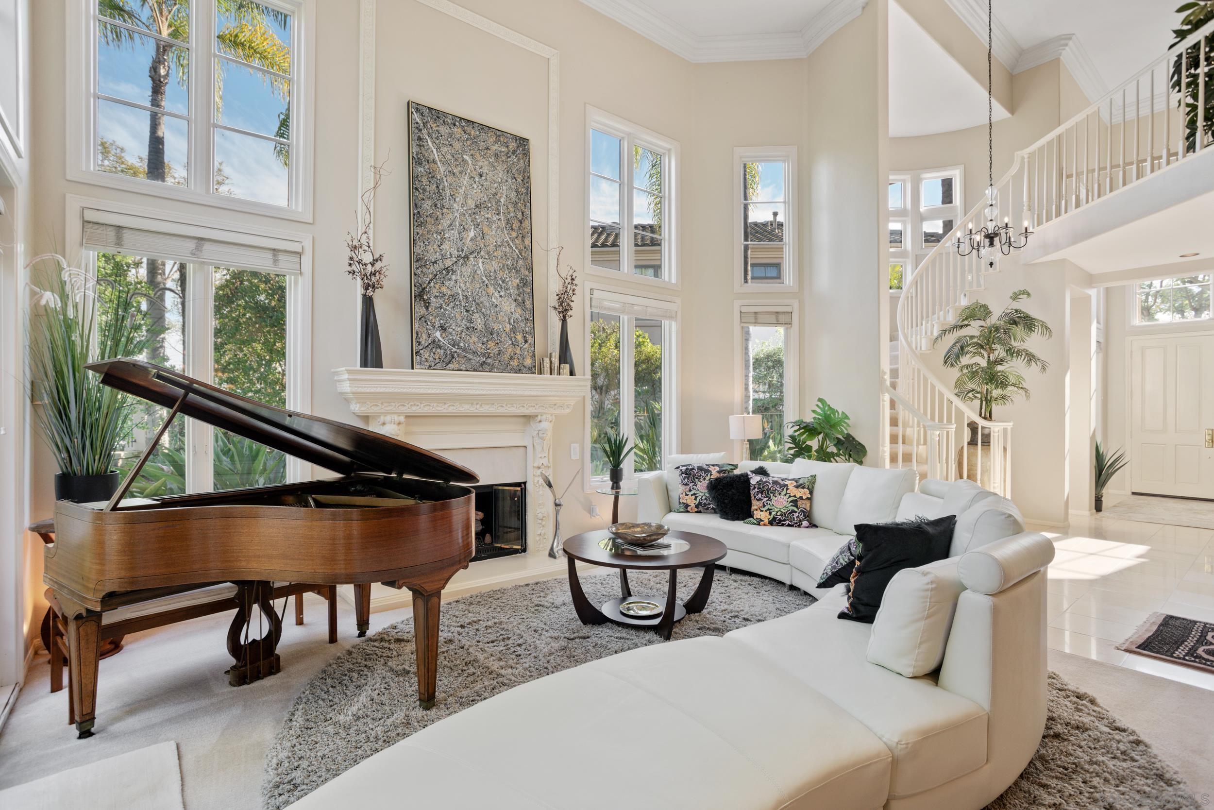 Detail Gallery Image 3 of 32 For 7132  Tern Place, Carlsbad,  CA 92011 - 4 Beds | 3/1 Baths