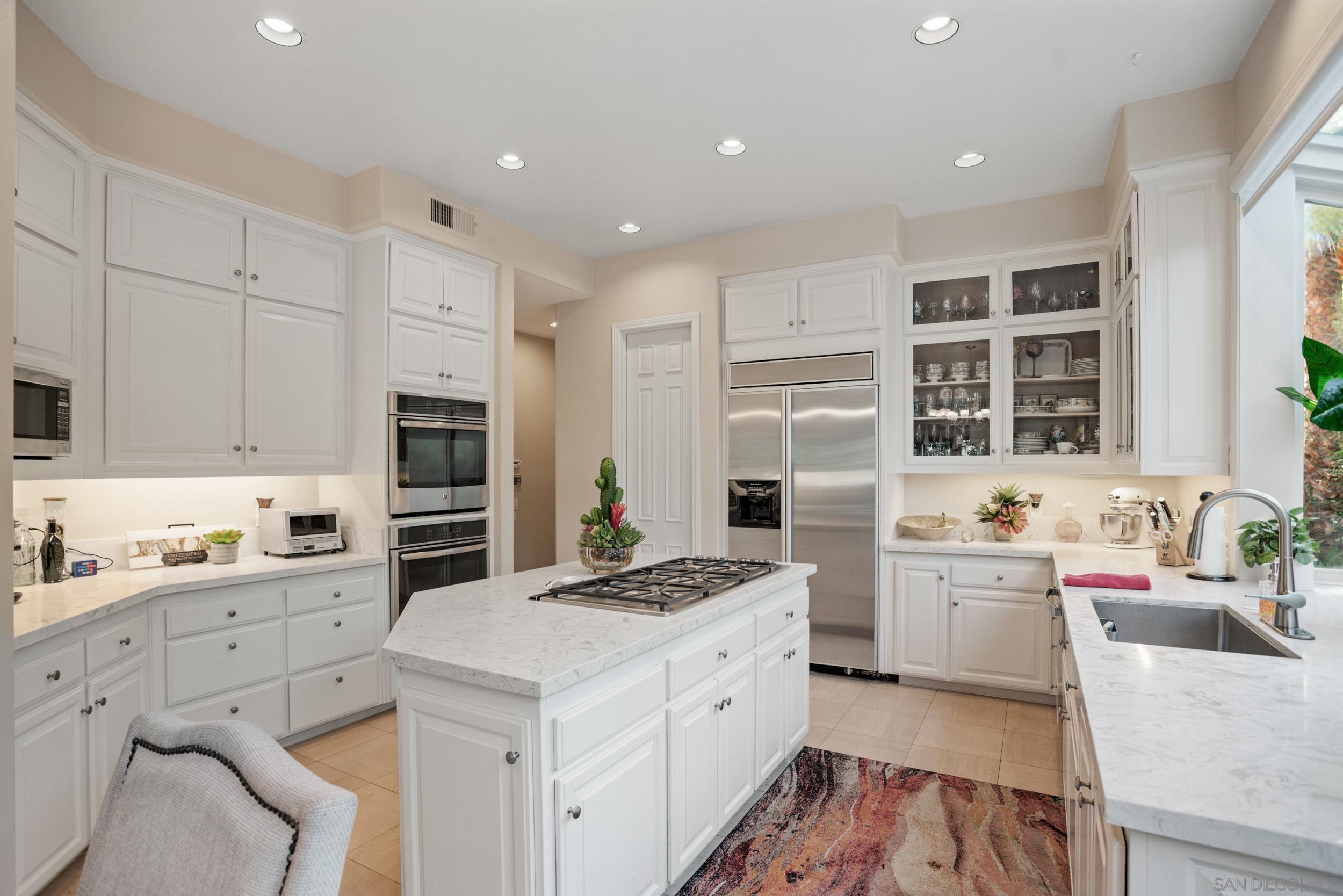 Detail Gallery Image 6 of 32 For 7132  Tern Place, Carlsbad,  CA 92011 - 4 Beds | 3/1 Baths