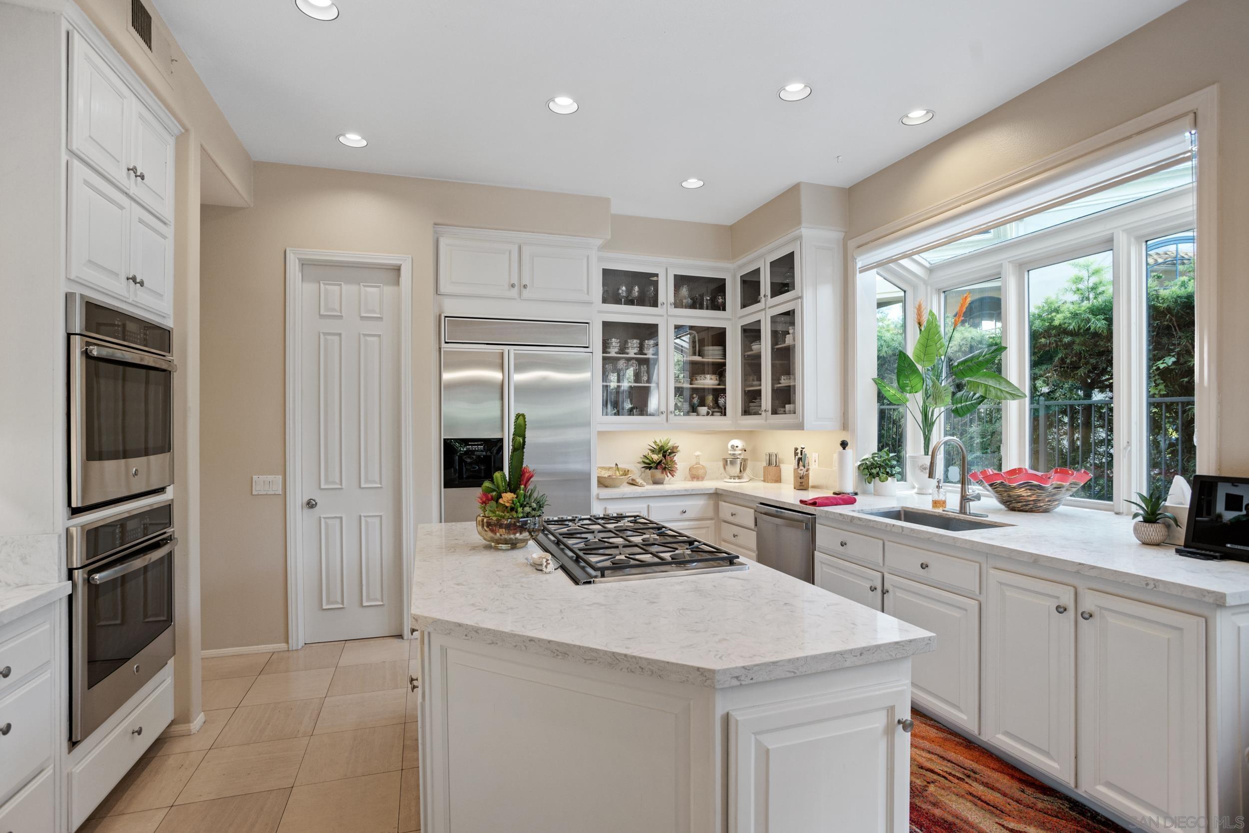 Detail Gallery Image 8 of 32 For 7132  Tern Place, Carlsbad,  CA 92011 - 4 Beds | 3/1 Baths