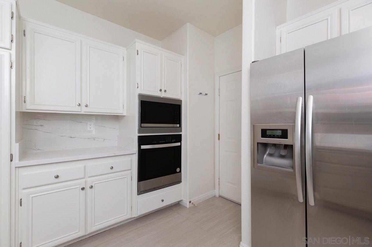 Detail Gallery Image 13 of 33 For 1217  Ridgegrove L, Escondido,  CA 92029 - 4 Beds | 2 Baths