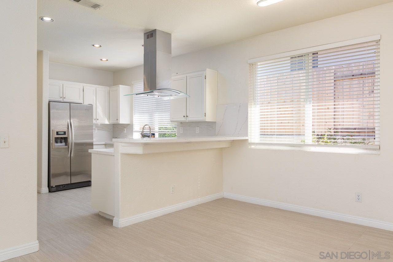 Detail Gallery Image 7 of 33 For 1217  Ridgegrove L, Escondido,  CA 92029 - 4 Beds | 2 Baths