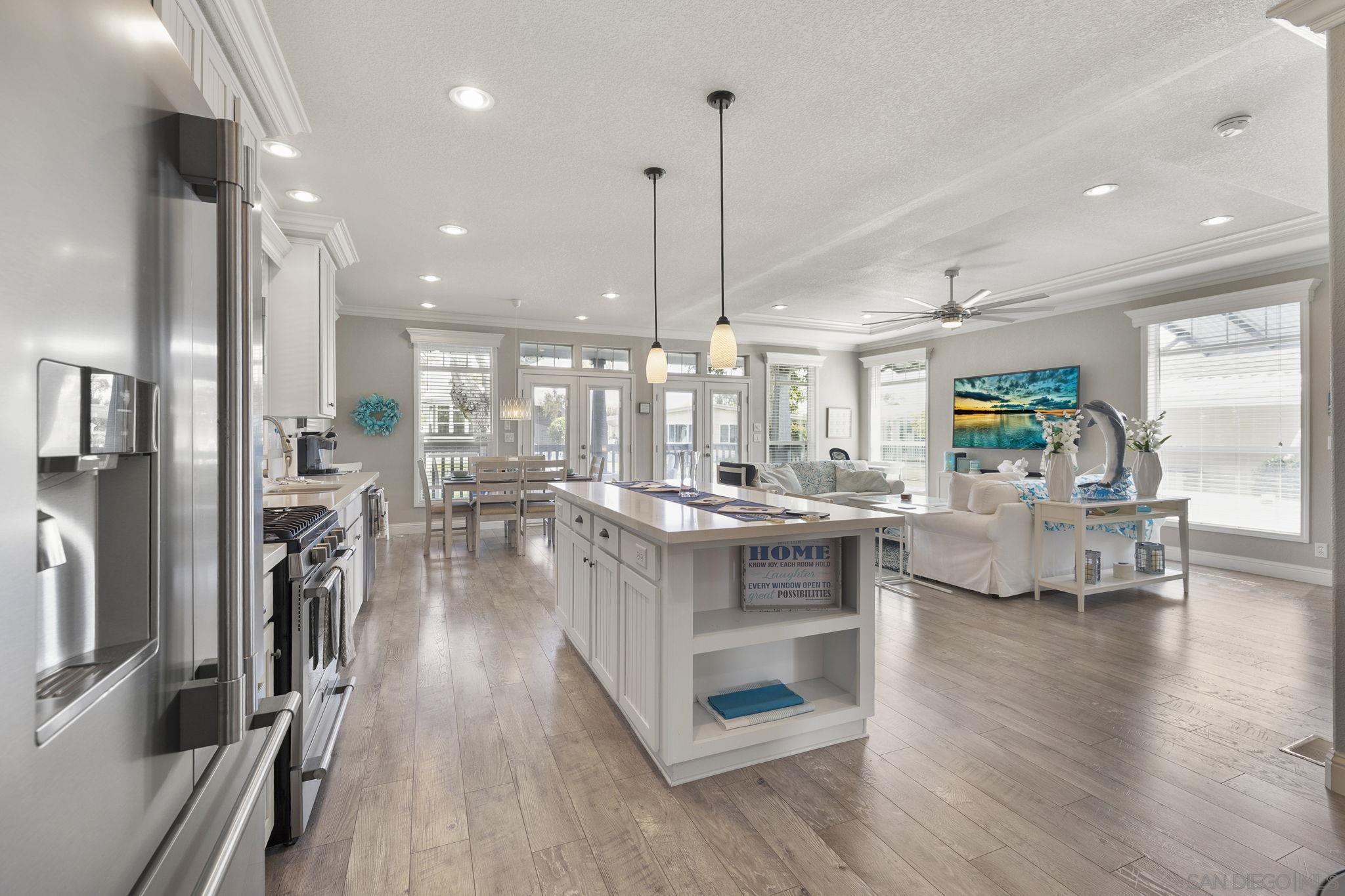 Detail Gallery Image 9 of 57 For 7313  Santa Barbara St  #294,  Carlsbad,  CA 92011 - 3 Beds | 2 Baths