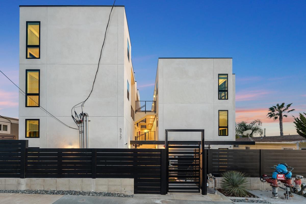 Front Image Thumbnail for SD260005593