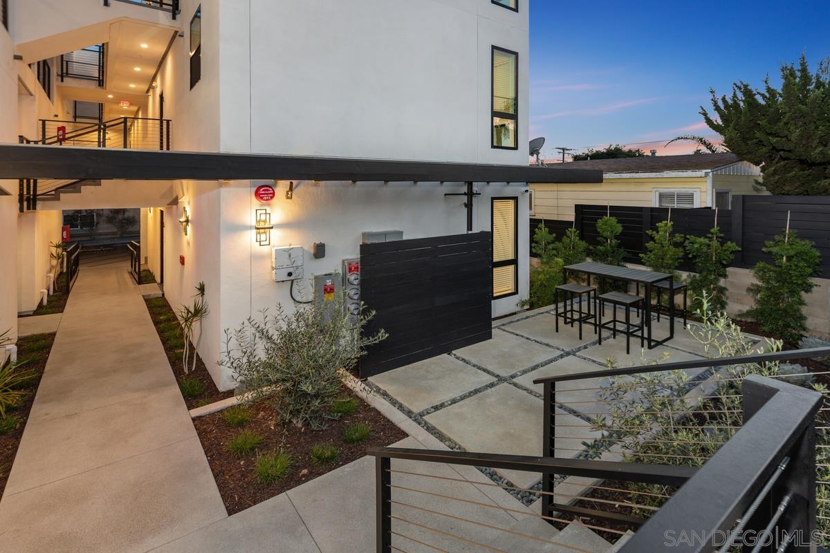 Detail Gallery Image 3 of 28 For 5727  Lauretta St, San Diego,  CA 92110 - – Beds | – Baths