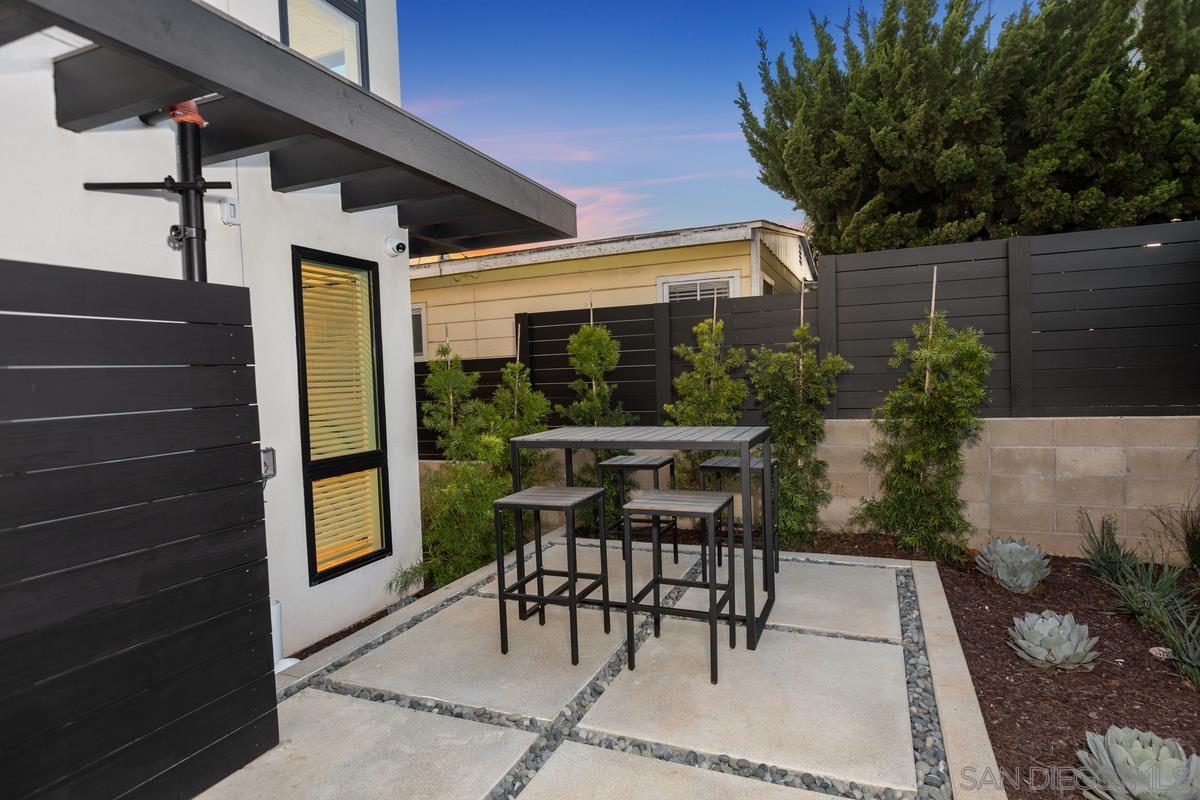 Detail Gallery Image 4 of 28 For 5727  Lauretta St, San Diego,  CA 92110 - – Beds | – Baths