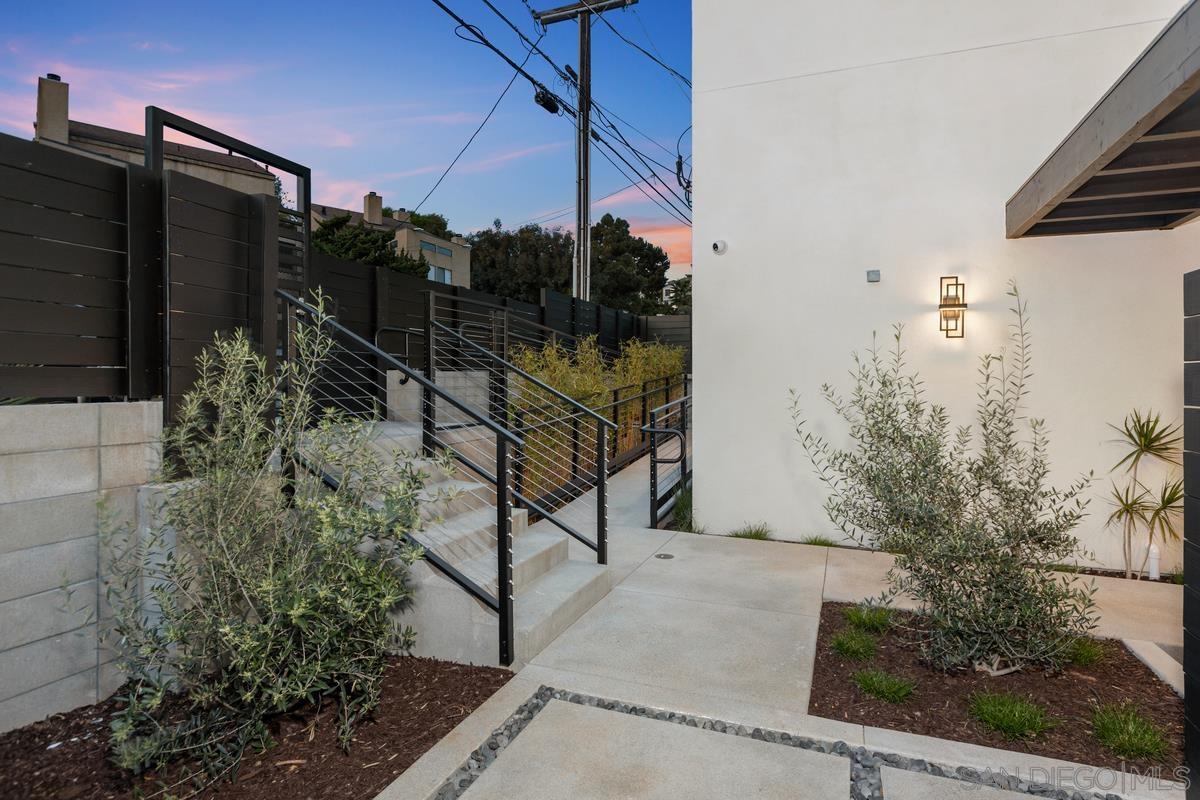 Detail Gallery Image 5 of 28 For 5727  Lauretta St, San Diego,  CA 92110 - – Beds | – Baths