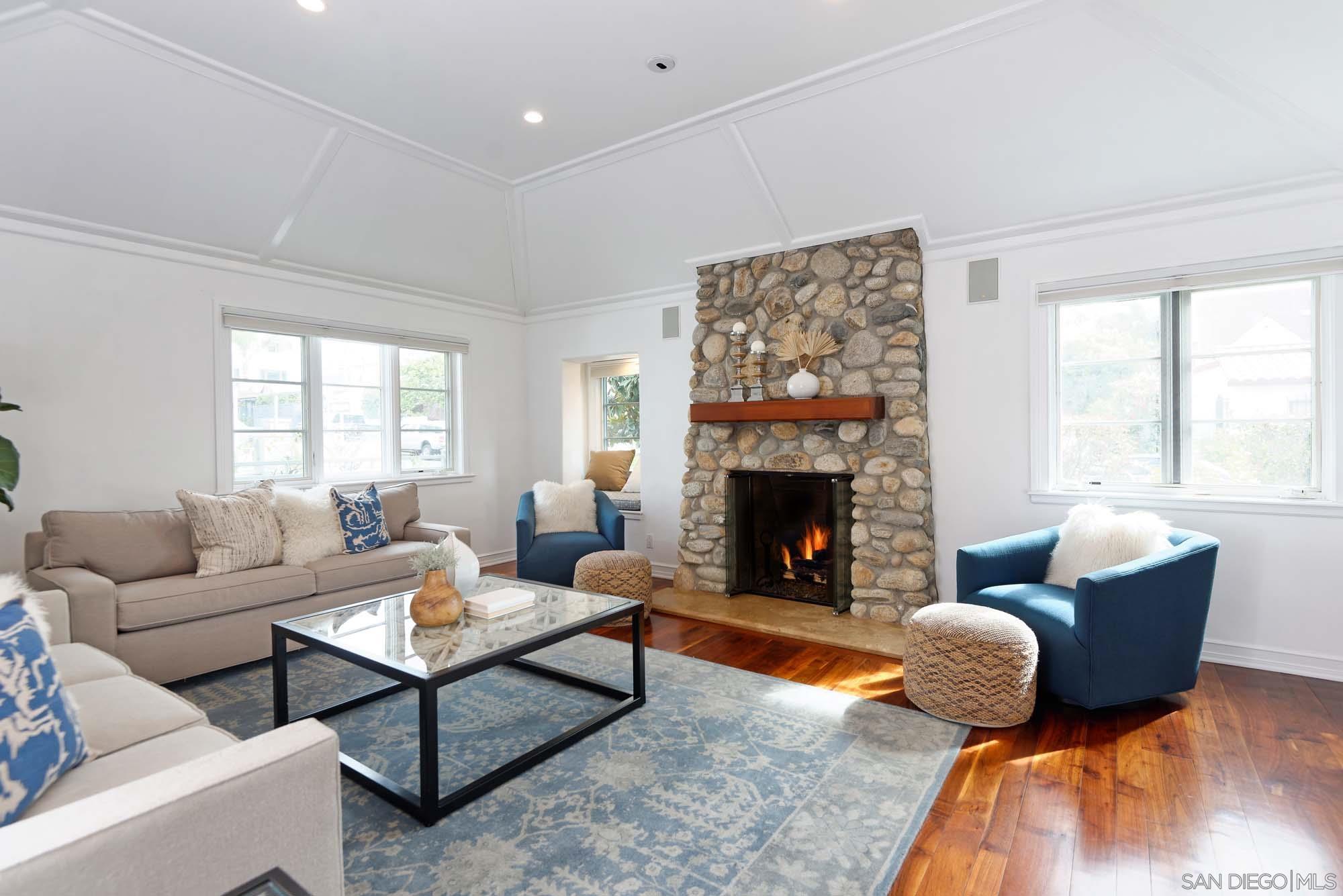 Detail Gallery Image 2 of 24 For 438  Sea Lane, La Jolla,  CA 92037 - 4 Beds | 3/1 Baths