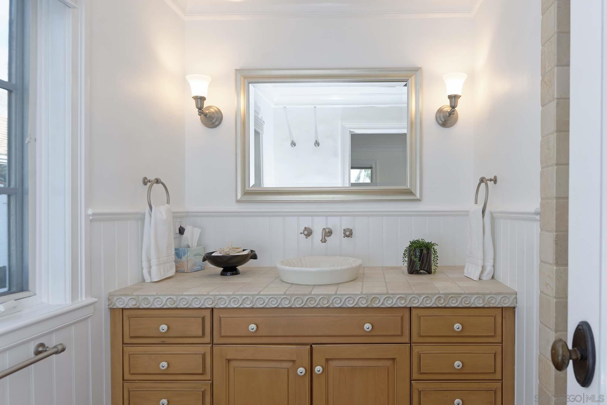 Detail Gallery Image 17 of 24 For 438  Sea Lane, La Jolla,  CA 92037 - 4 Beds | 3/1 Baths