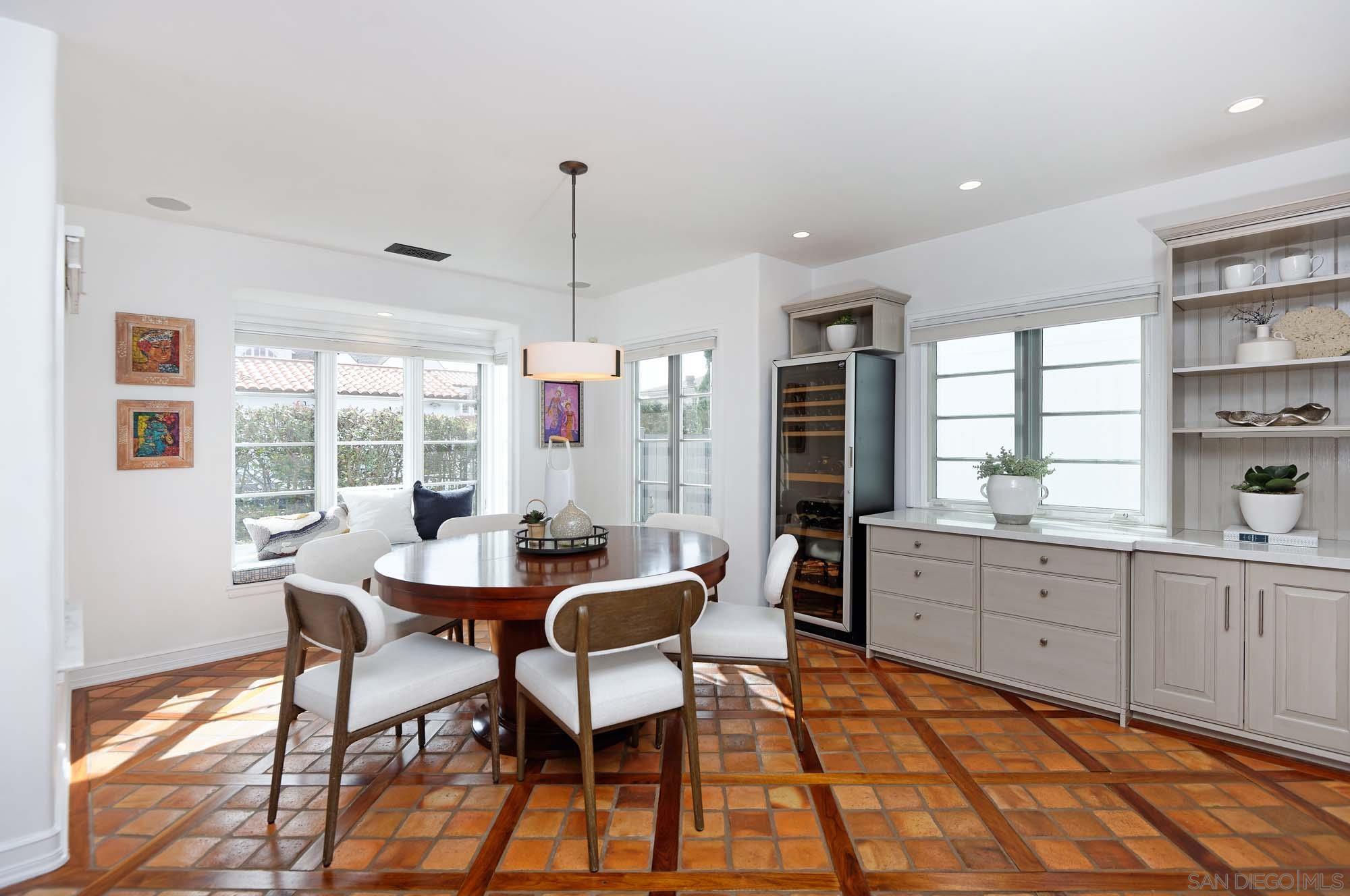 Detail Gallery Image 4 of 24 For 438  Sea Lane, La Jolla,  CA 92037 - 4 Beds | 3/1 Baths