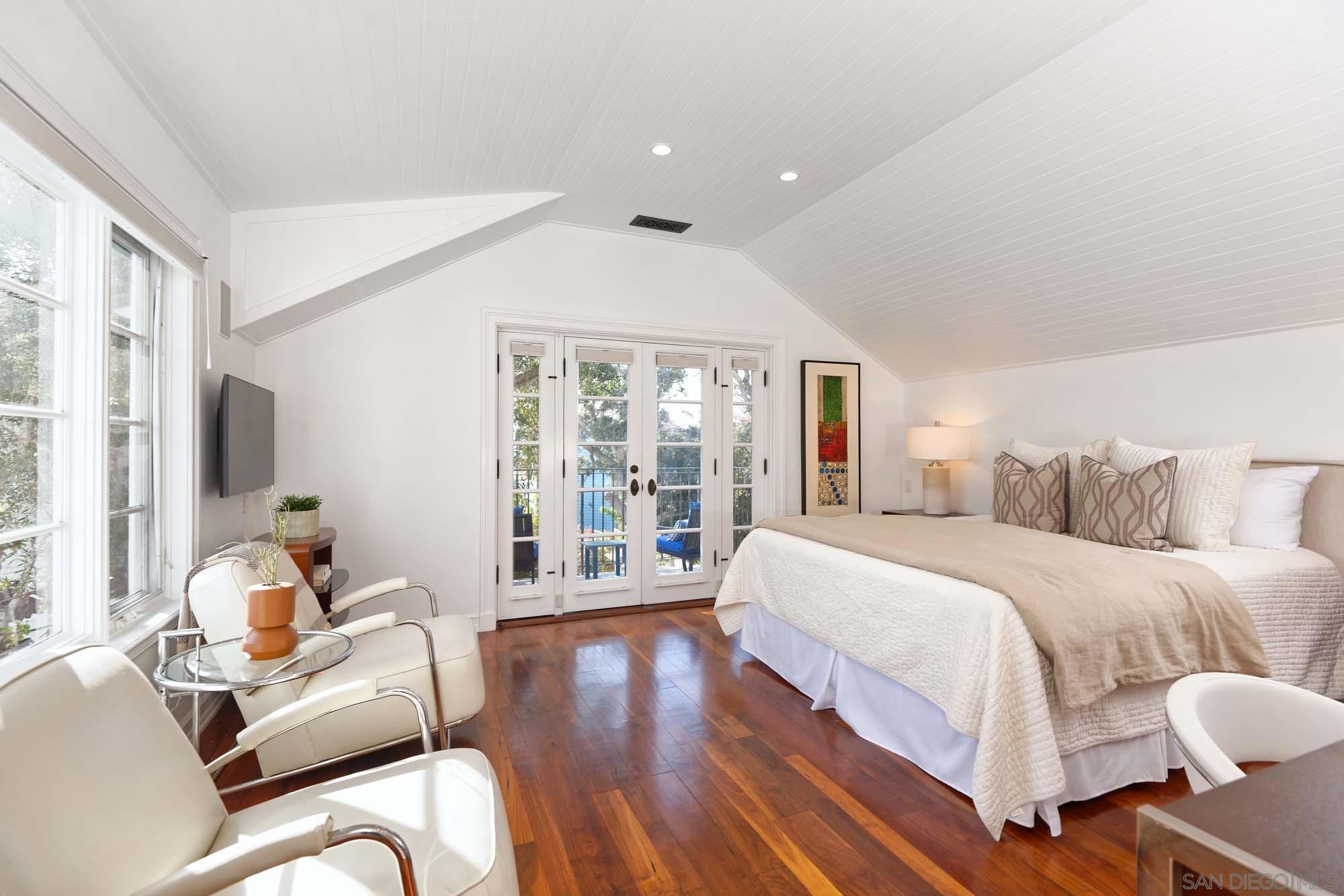 Detail Gallery Image 10 of 24 For 438  Sea Lane, La Jolla,  CA 92037 - 4 Beds | 3/1 Baths