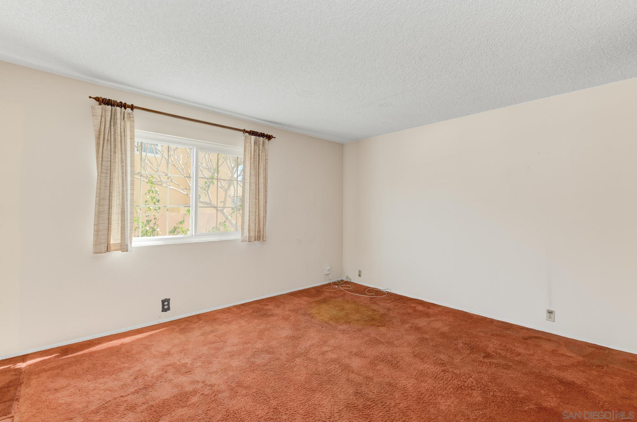 Detail Gallery Image 18 of 27 For 10007  Resmar Pl, La Mesa,  CA 91941 - 5 Beds | 3 Baths