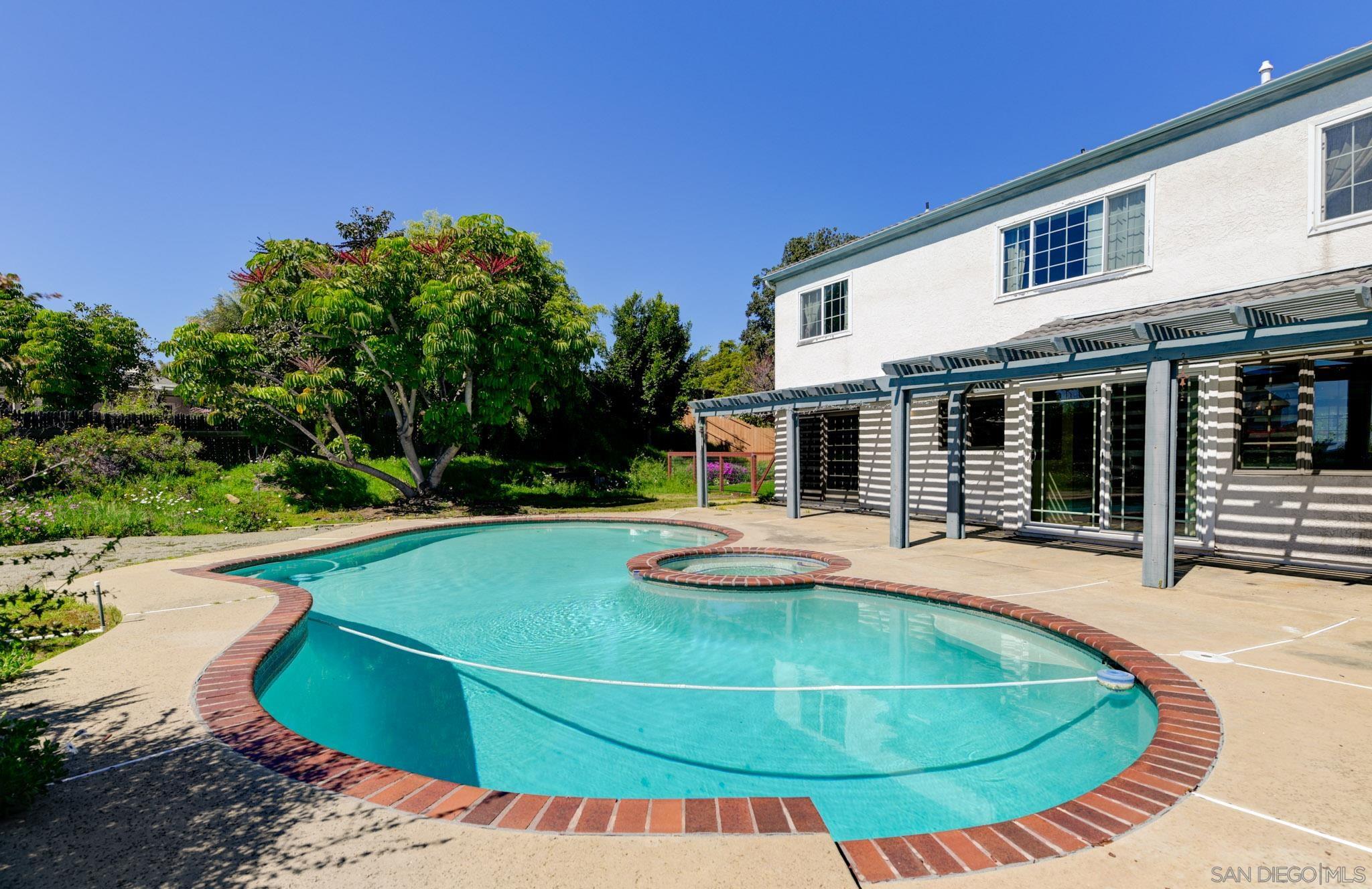 Detail Gallery Image 21 of 27 For 10007  Resmar Pl, La Mesa,  CA 91941 - 5 Beds | 3 Baths