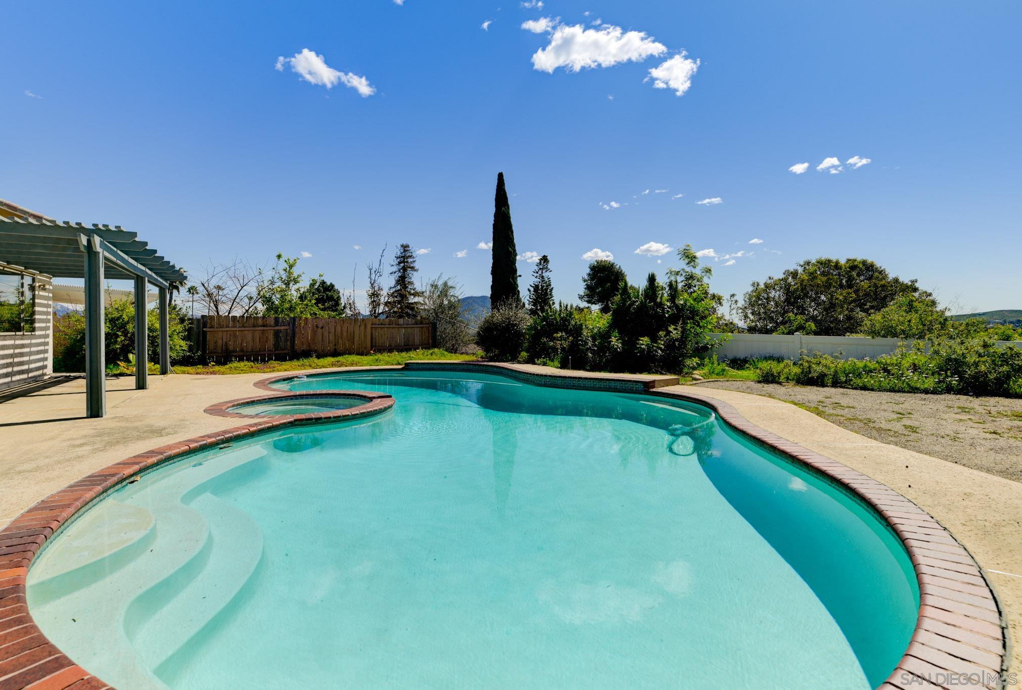 Detail Gallery Image 25 of 27 For 10007  Resmar Pl, La Mesa,  CA 91941 - 5 Beds | 3 Baths