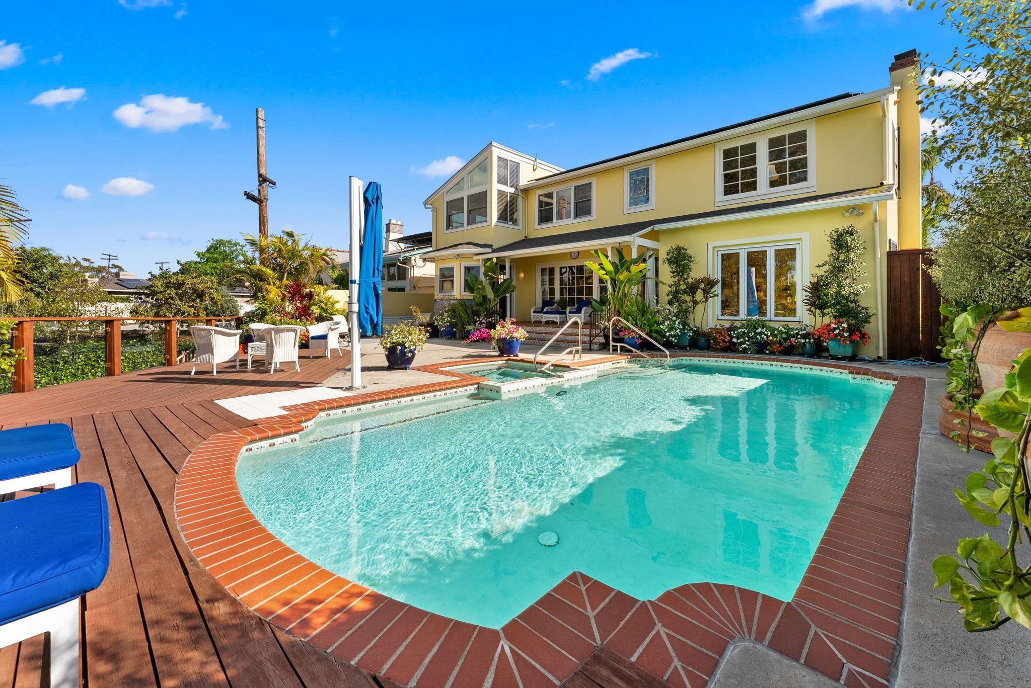 Detail Gallery Image 2 of 43 For 4314  Middlesex Drive, San Diego,  CA 92116 - 6 Beds | 3 Baths