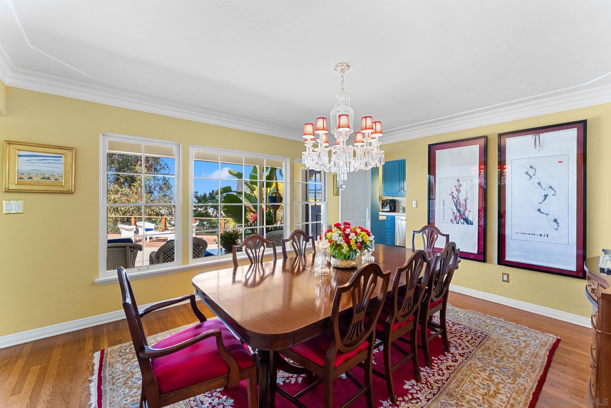 Detail Gallery Image 12 of 43 For 4314  Middlesex Drive, San Diego,  CA 92116 - 6 Beds | 3 Baths