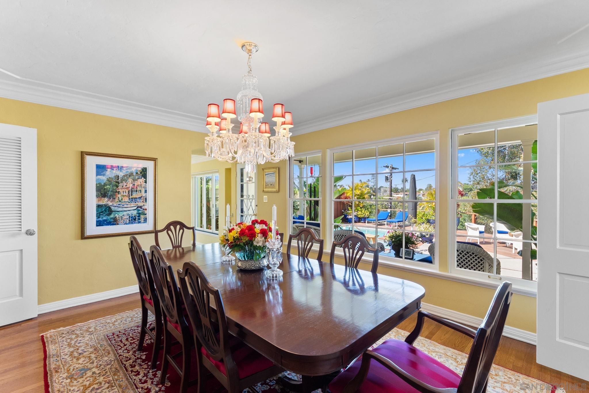 Detail Gallery Image 13 of 43 For 4314  Middlesex Drive, San Diego,  CA 92116 - 6 Beds | 3 Baths