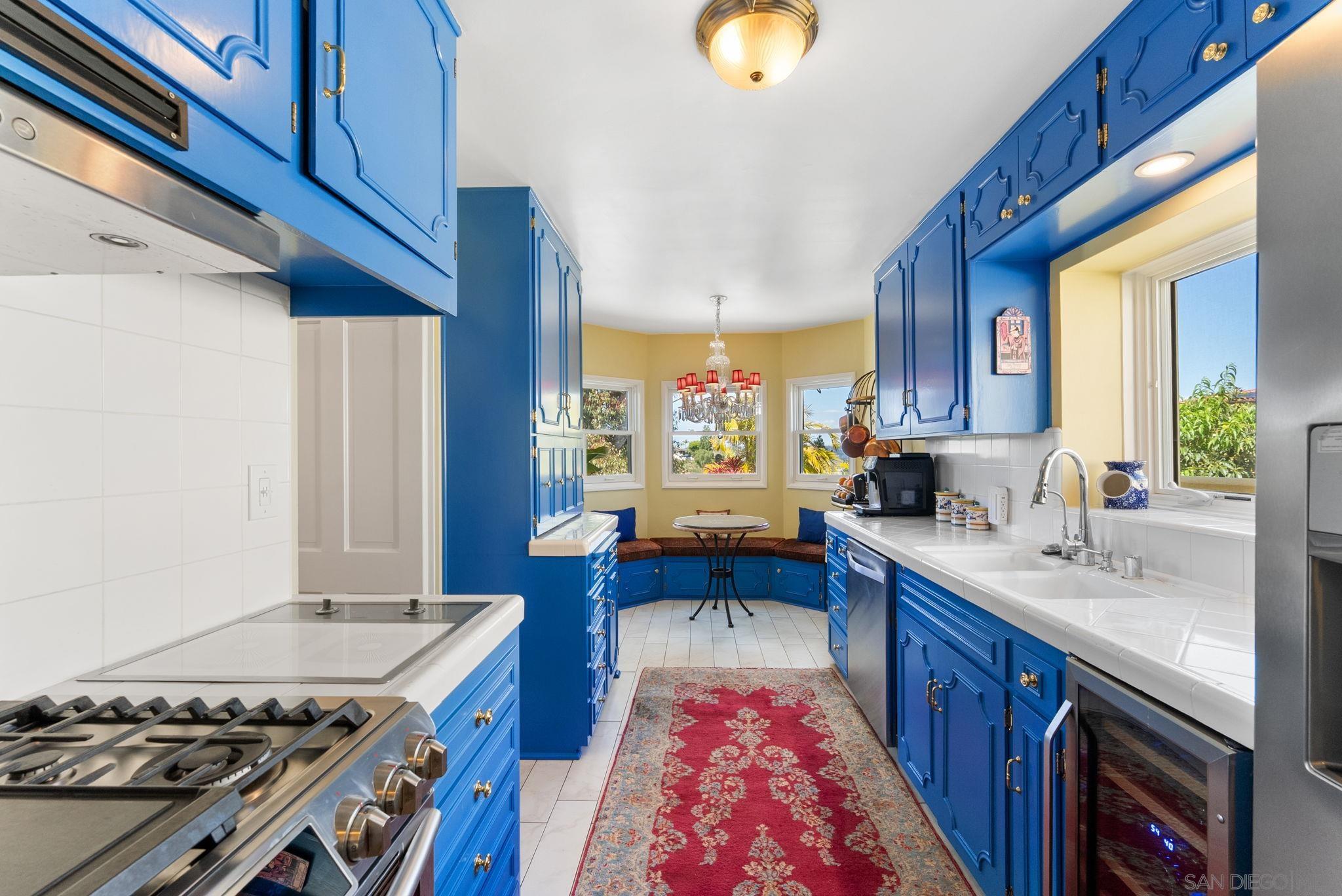 Detail Gallery Image 15 of 43 For 4314  Middlesex Drive, San Diego,  CA 92116 - 6 Beds | 3 Baths