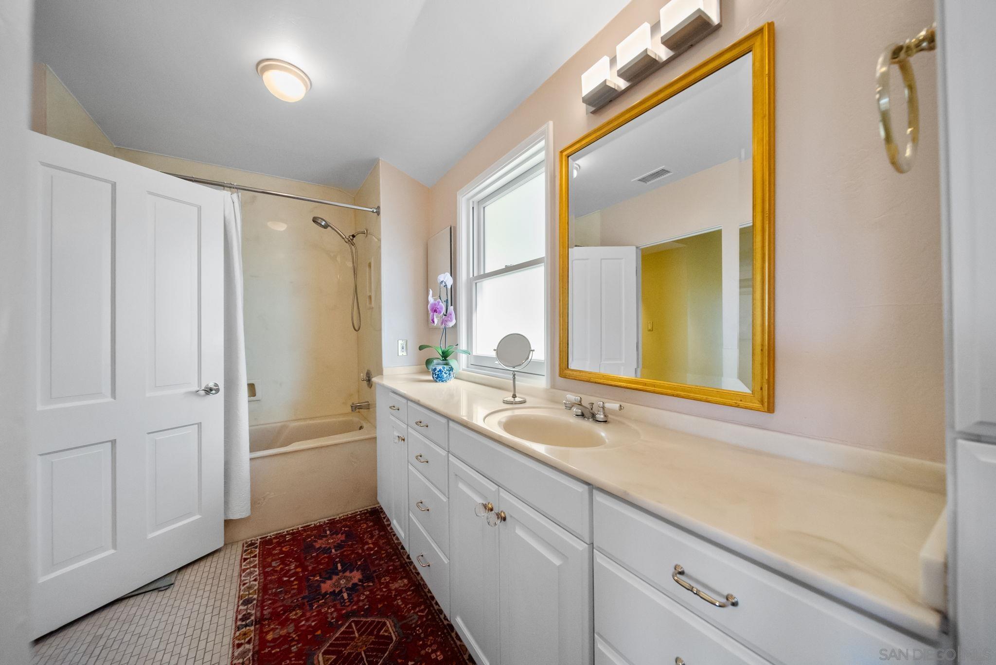 Detail Gallery Image 19 of 43 For 4314  Middlesex Drive, San Diego,  CA 92116 - 6 Beds | 3 Baths