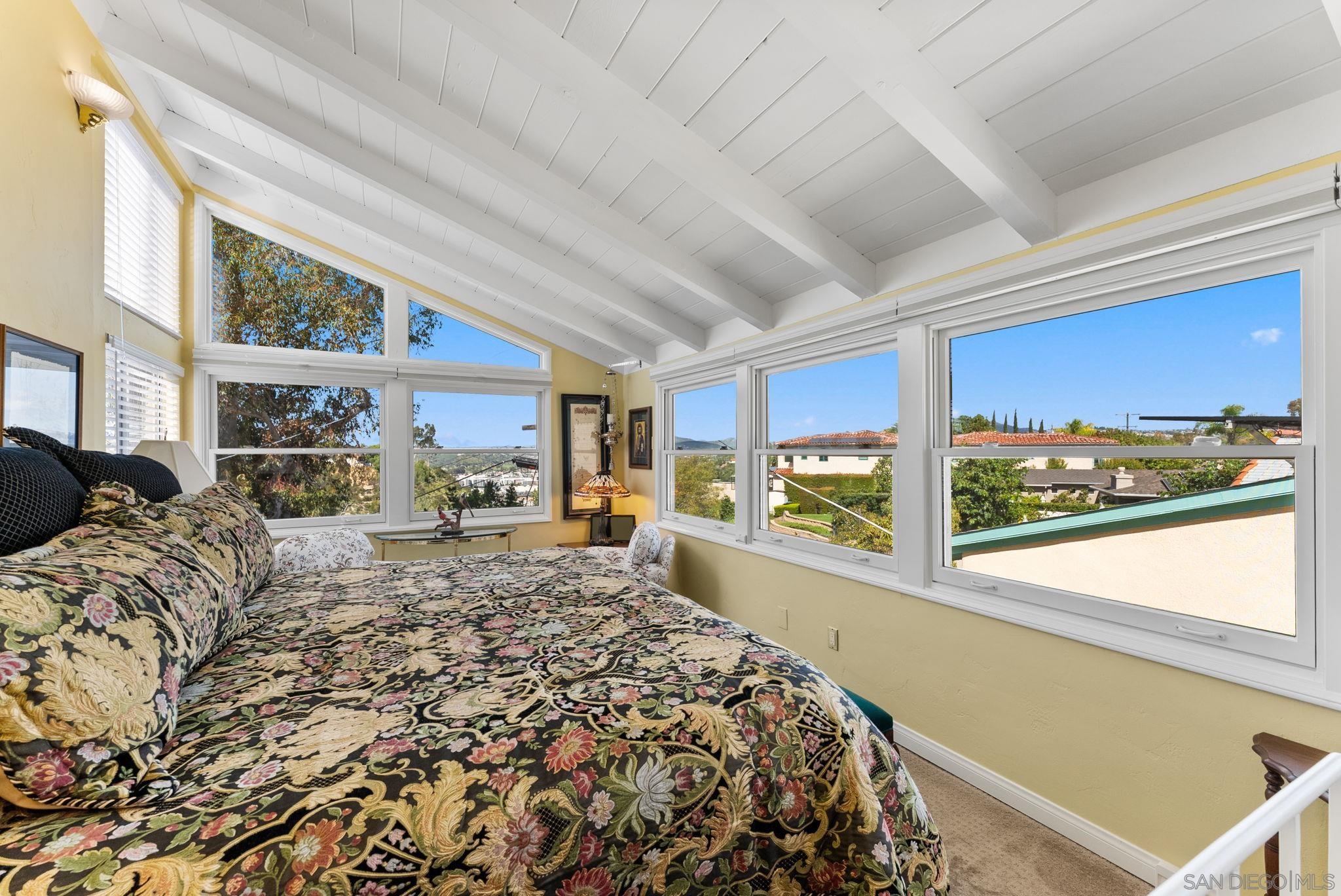 Detail Gallery Image 21 of 43 For 4314  Middlesex Drive, San Diego,  CA 92116 - 6 Beds | 3 Baths