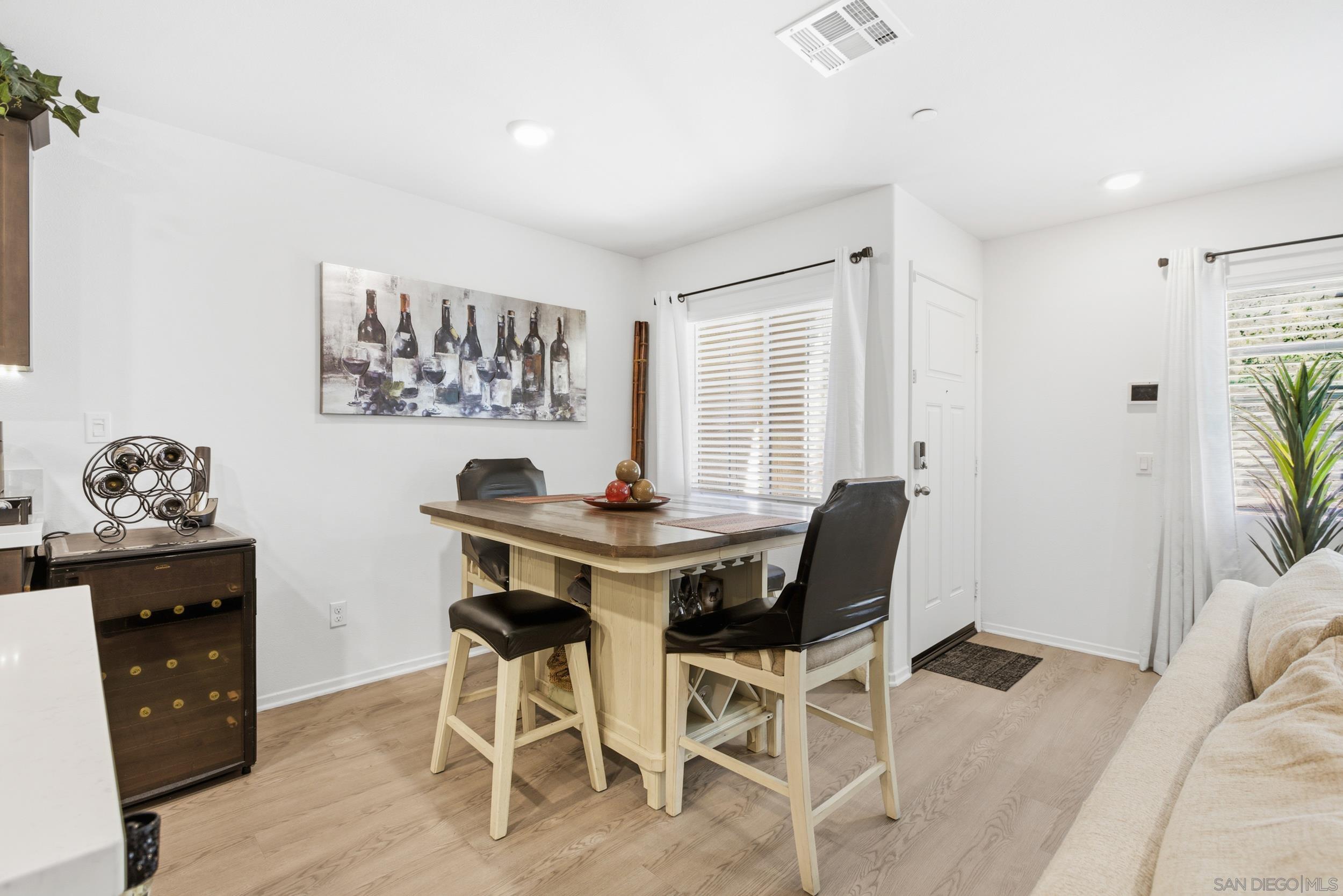 Detail Gallery Image 7 of 42 For 28409  Oriole Way  #1304,  Murrieta,  CA 92563 - 3 Beds | 2/1 Baths