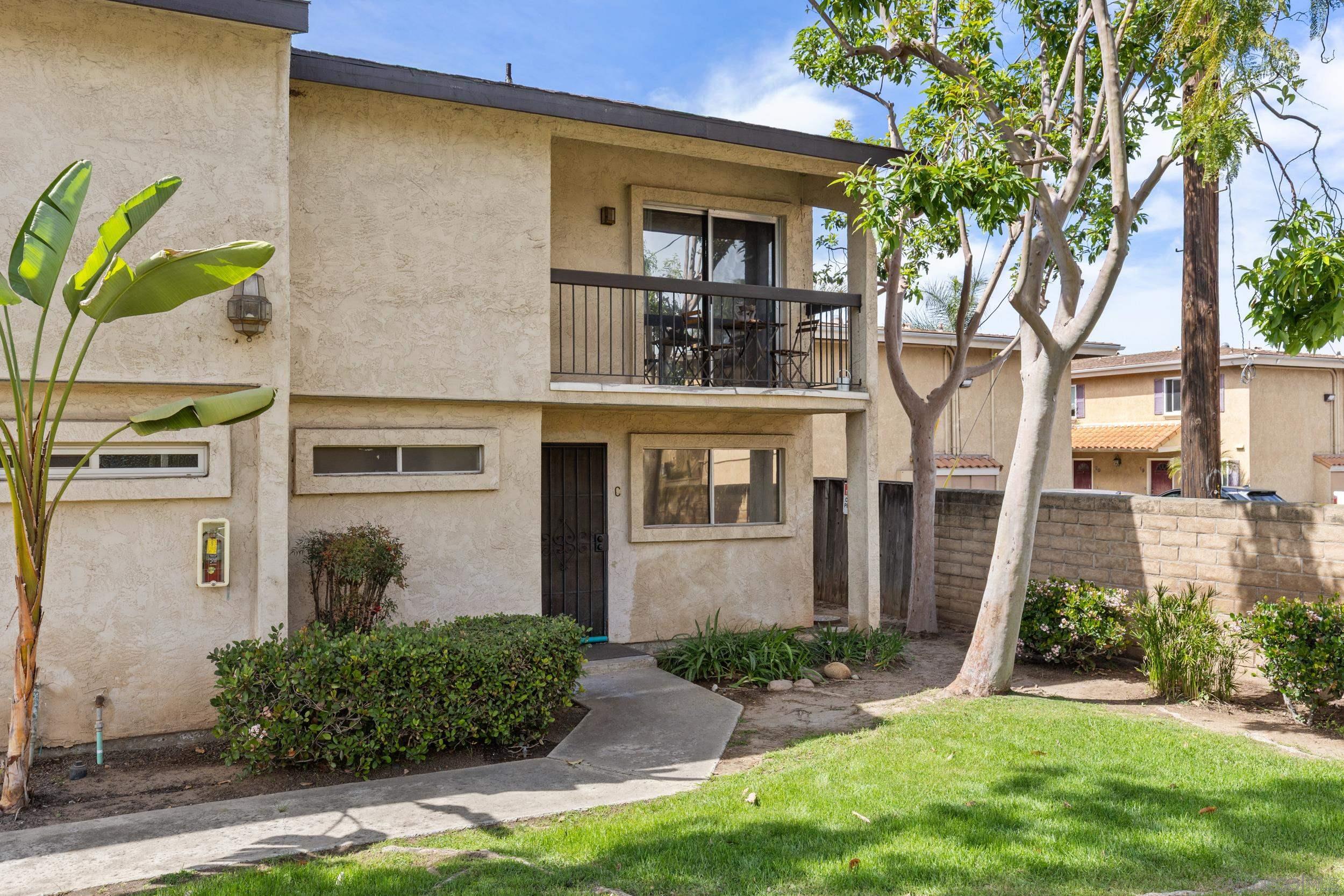 Detail Gallery Image 2 of 23 For 768 N Mollison Ave  #C,  El Cajon,  CA 92021 - 2 Beds | 1/1 Baths